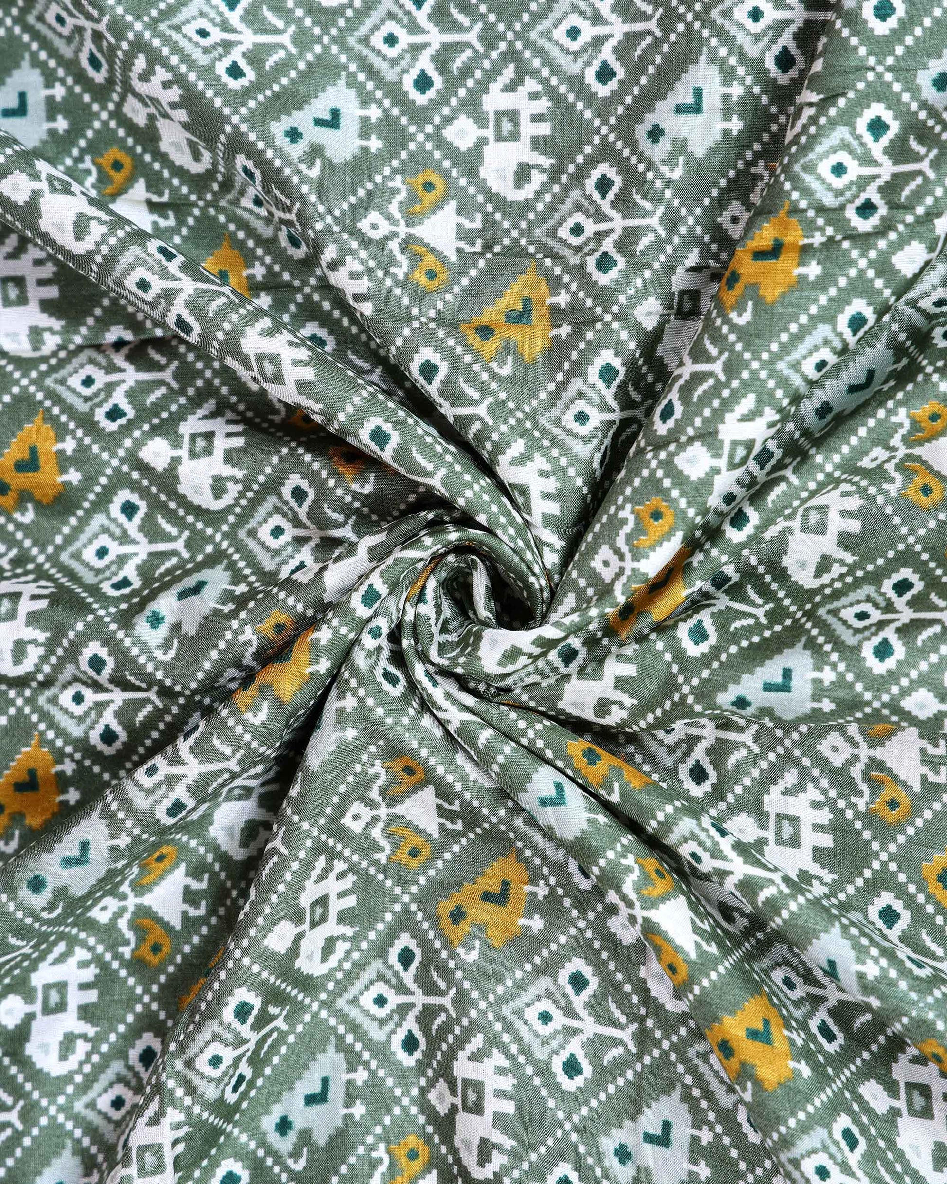 Elegant Dola Silk Saree with All Over Traditional Ikkat Inspired Geometric Motifs and  Zari Woven Border - Green-Close Up