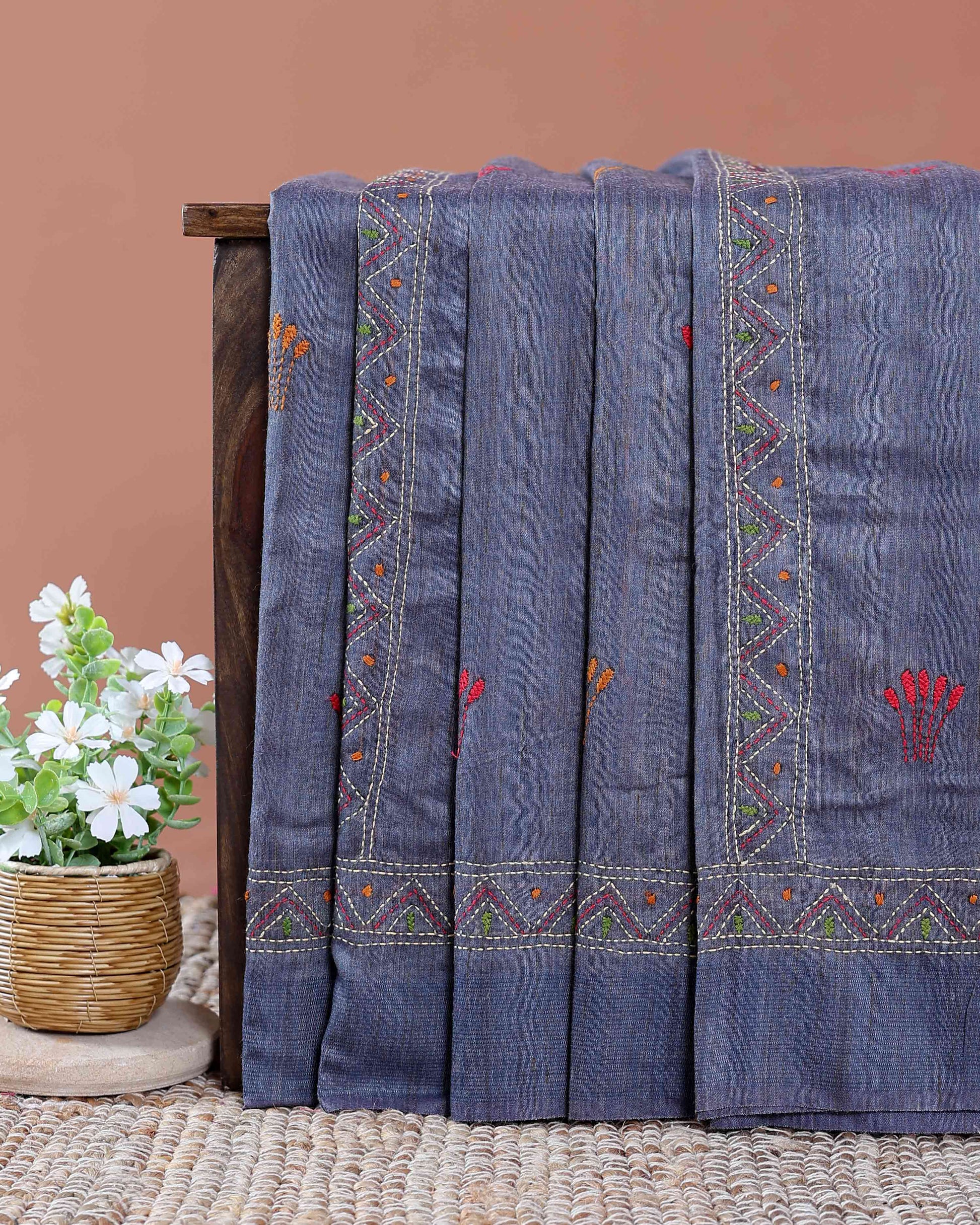 Eleagnt Kantha Work Saree with Floral and Geometric Motifs - Blue