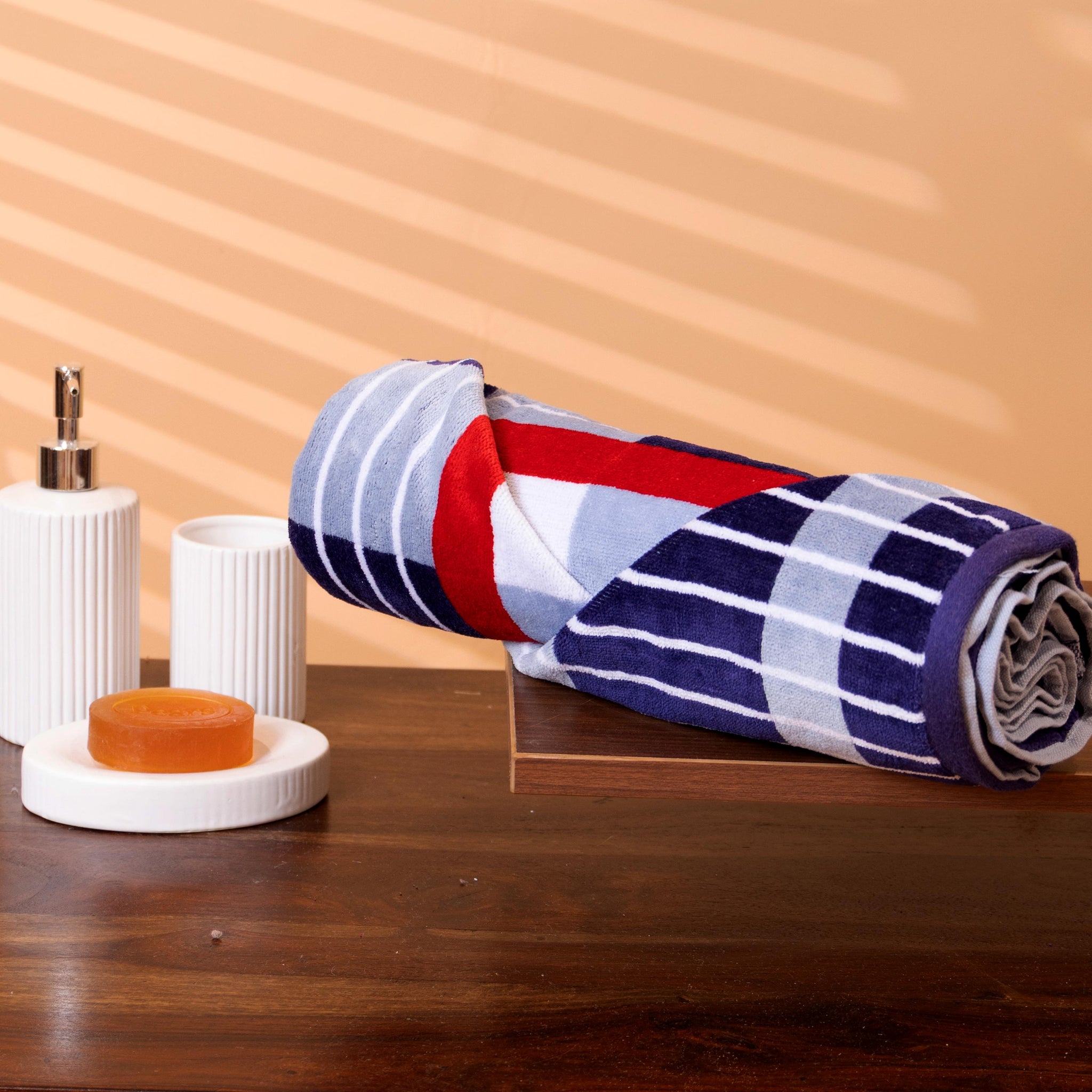 Elegant Classic Checkered and Striped Pattern Bath Towel - Multi