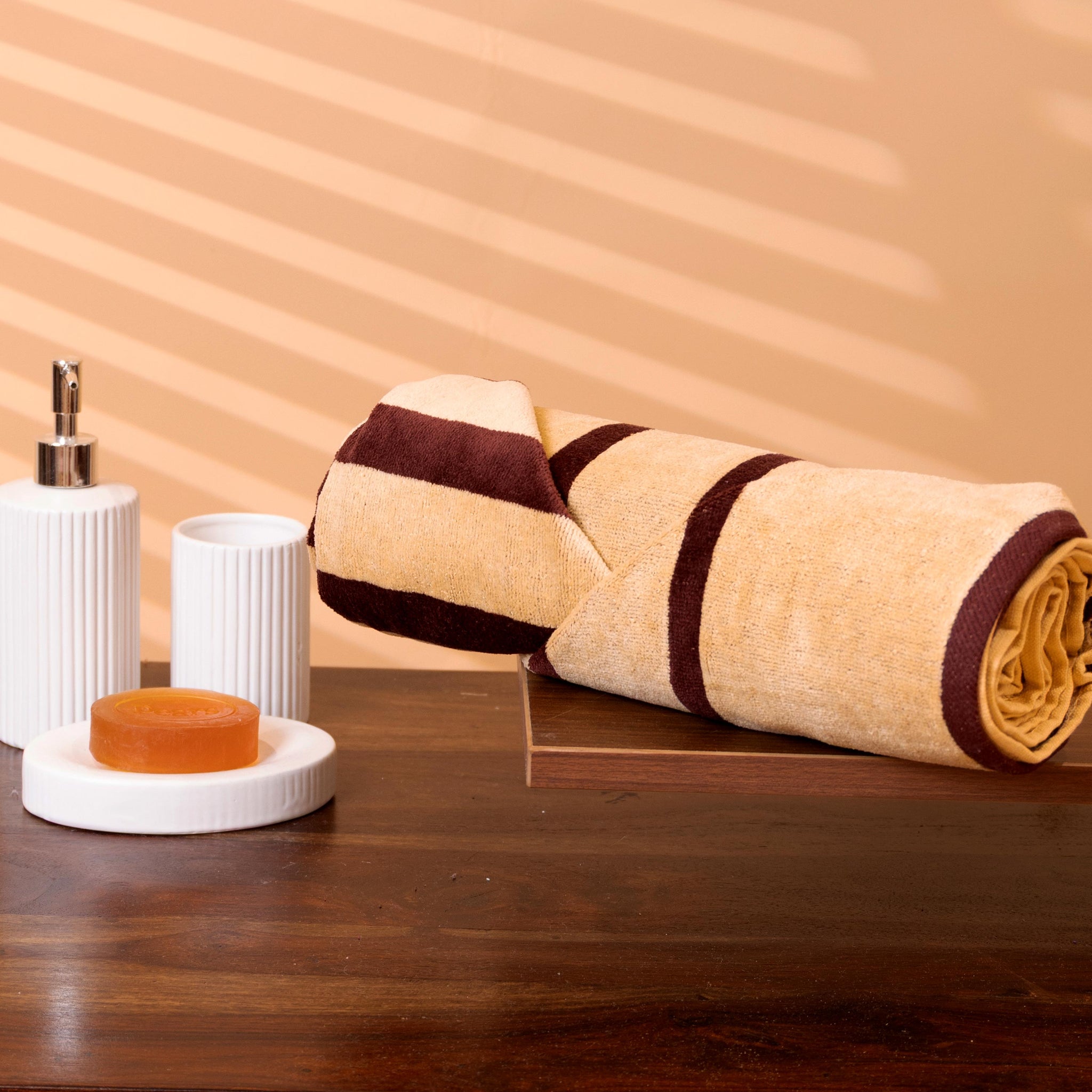 Elegant Classic Striped Woven Bath Towel - Beige