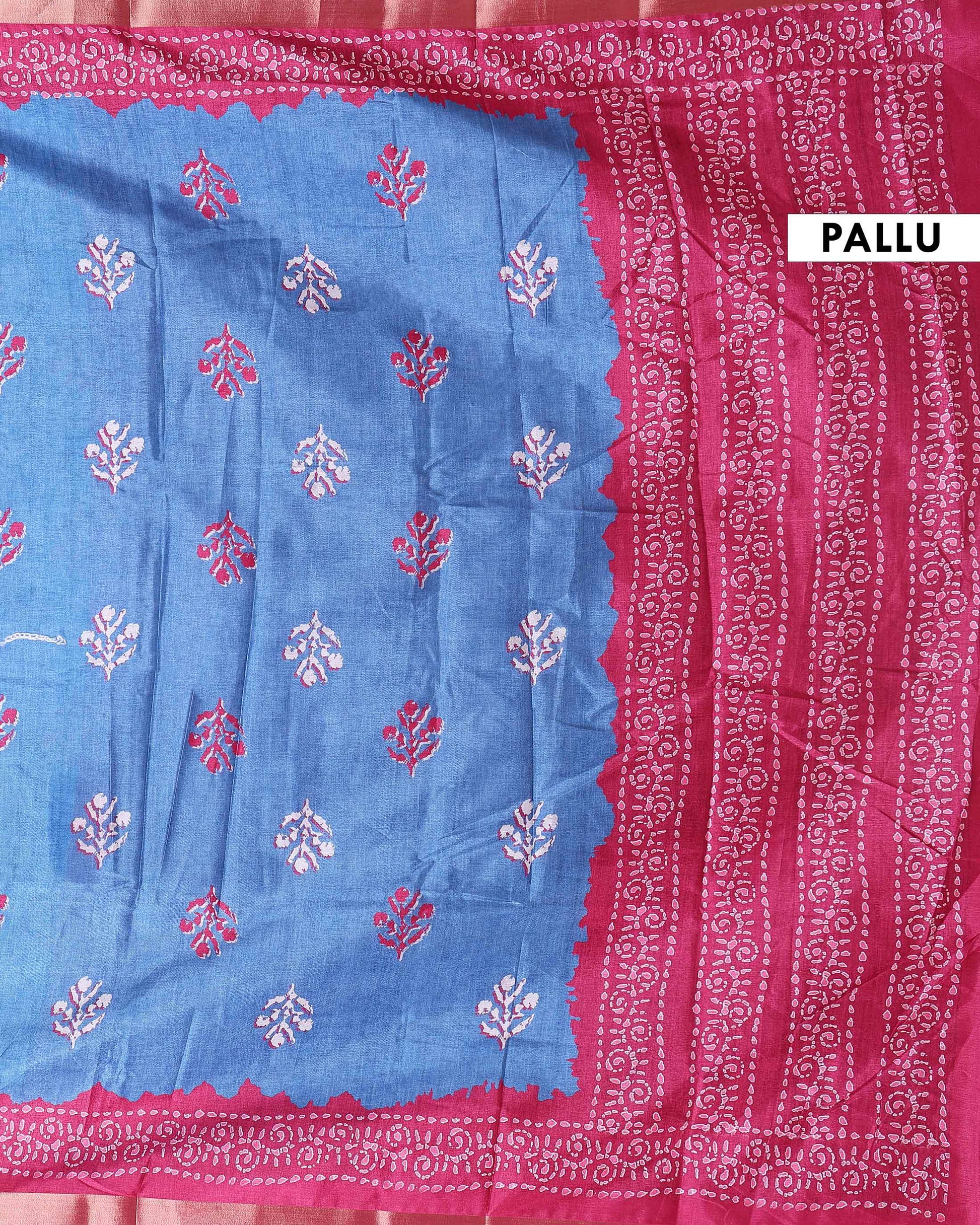 Elegant Dola Saree with Floral Motifs and Contrast Border - Blue-PALLU