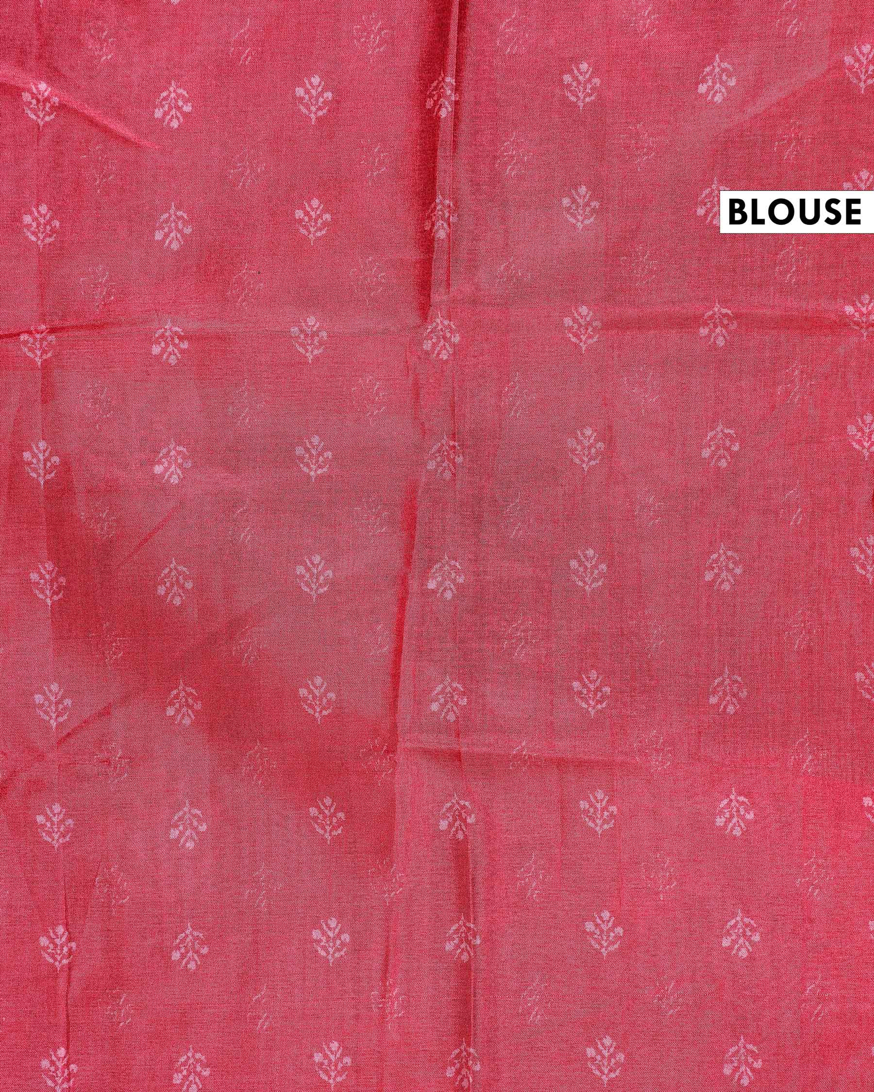 Elegant Dola Saree with Floral Motifs and Contrast Border - Green-Blouse