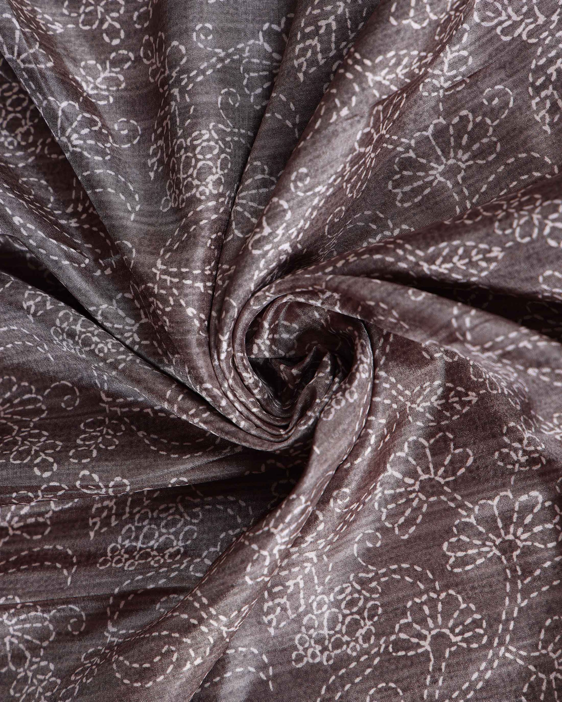 Elegant Dola Saree with Kantha Embroidery and Printed Pallu - Brown-Close