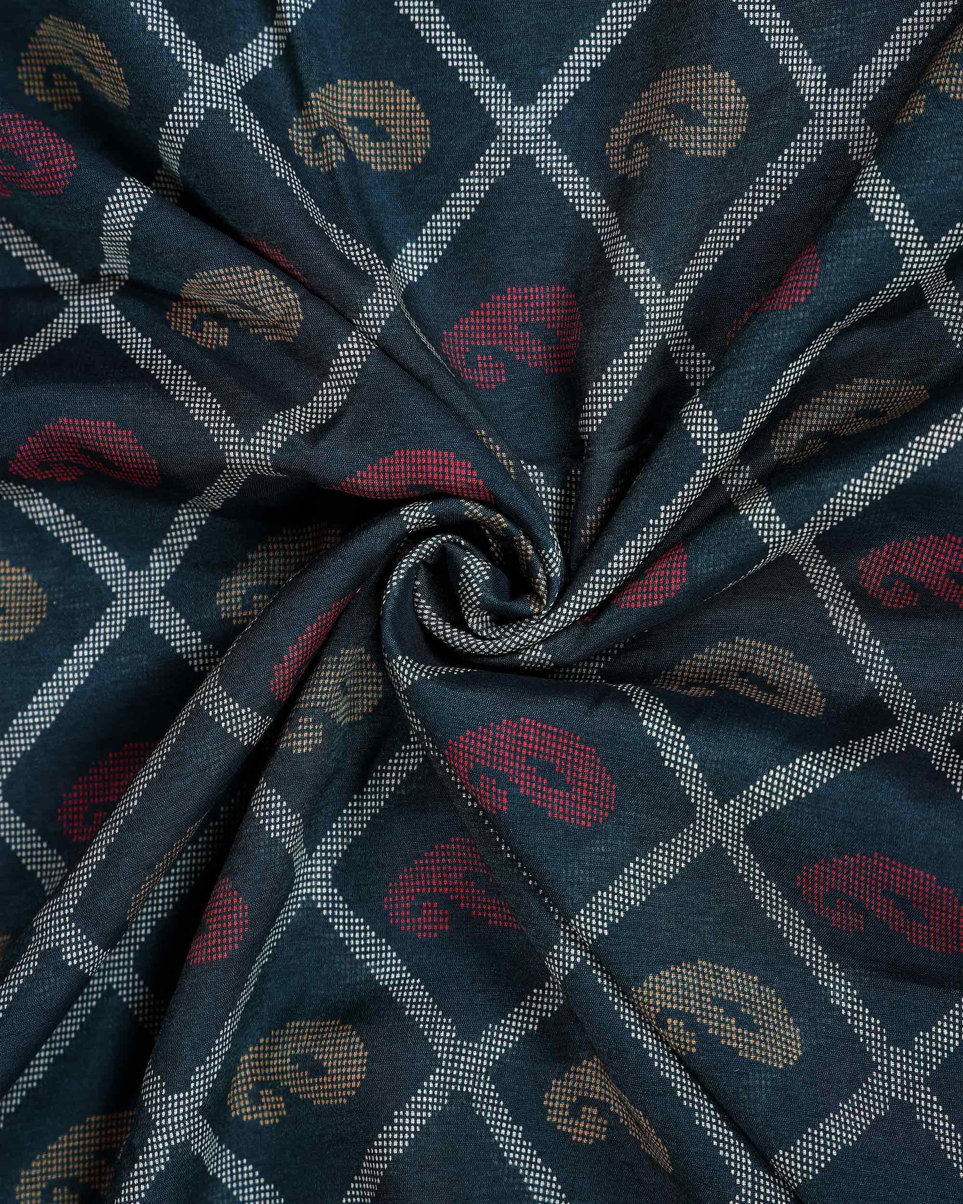 Elegant Dola Silk Saree with All Over Paisley Motifs in Geometric Diamond Pattern and Traditional Zari Woven Border - Dark Green-Close Up