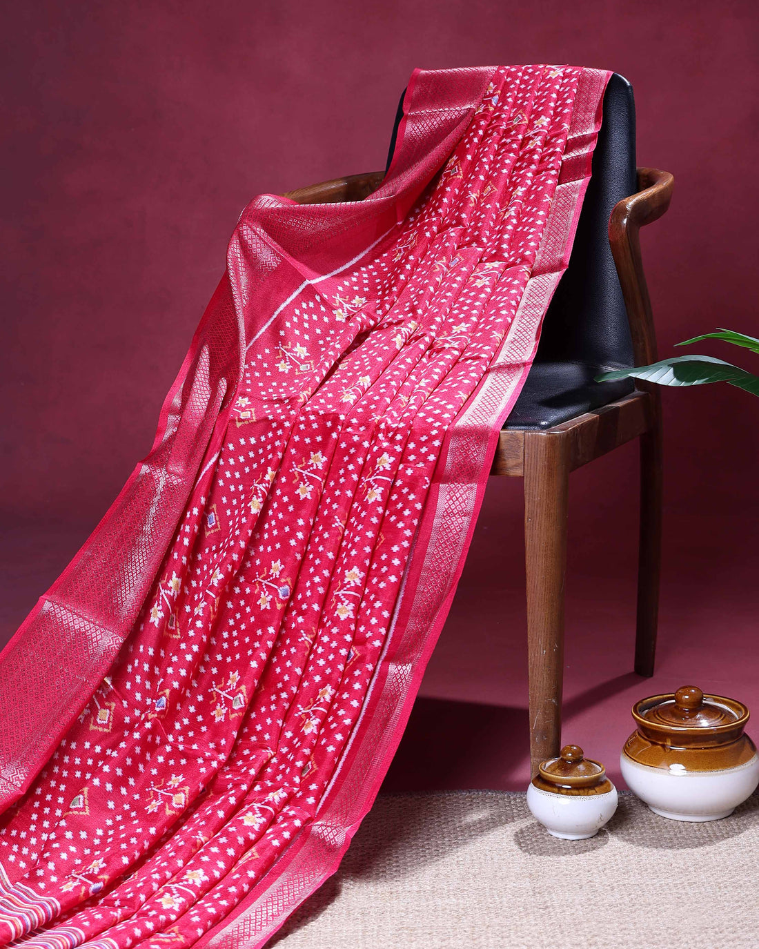Elegant Dola Silk Saree with Pochampally Inspired Body and a Rich Zari Border - Pink