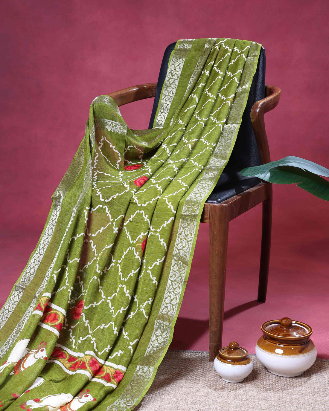 Elegant Dola Silk Saree with Traditional Floral Lattice Patterns And Silver Zari Border - Green