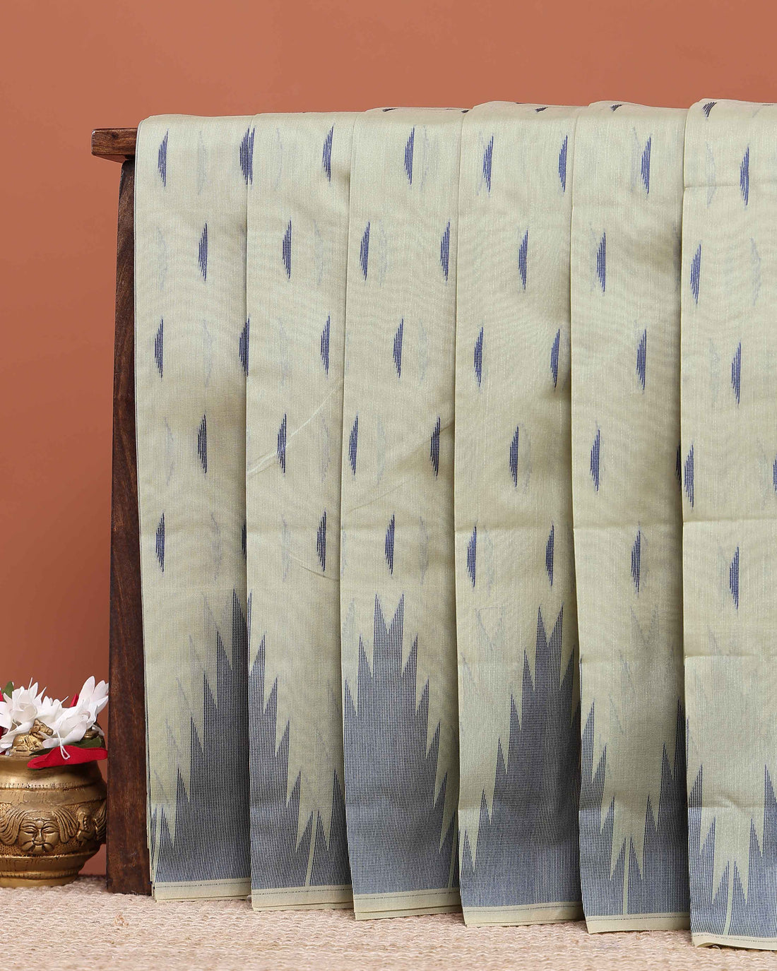 Elegant Elampillai Handloom Silk Cotton Saree with Traditional Ikkat Weave - Light Green