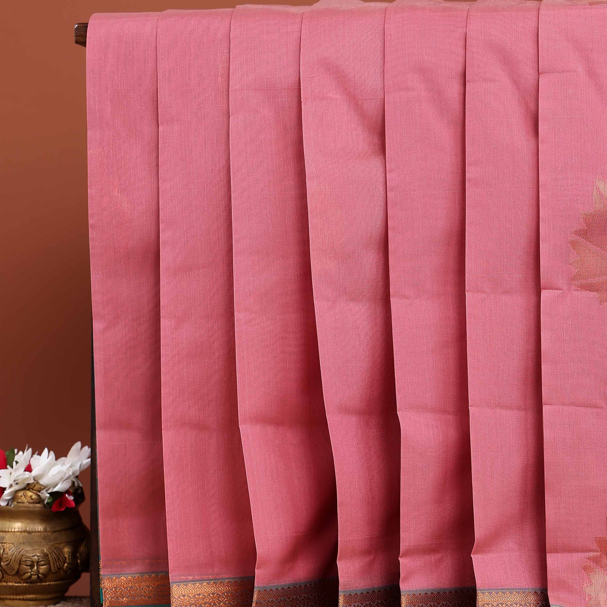 Elegant Elampillai Silk Cotton Handloom Saree with Woven Contrast Border Detail - Onion Pink