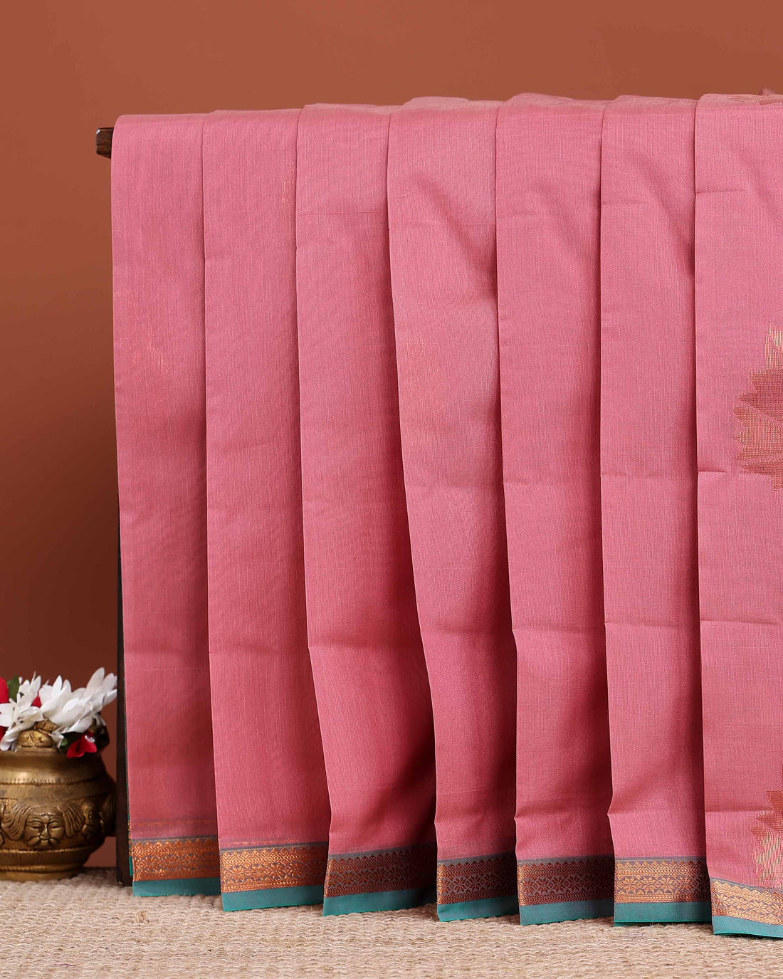 Elegant Elampillai Silk Cotton Handloom Saree with Woven Contrast Border Detail - Onion Pink