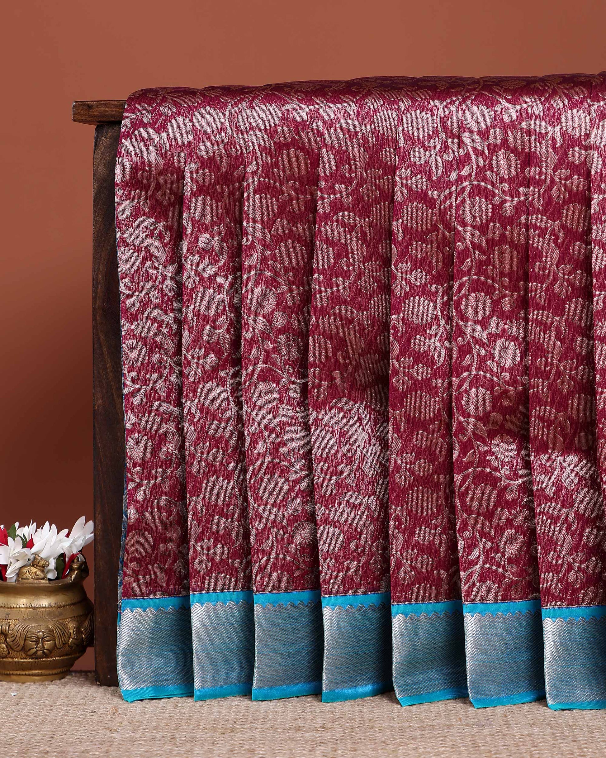 Elegant Elampillai Silk Cotton Saree with Intricate Floral Jacquard Weave and Contrasting Zari Border - Maroon