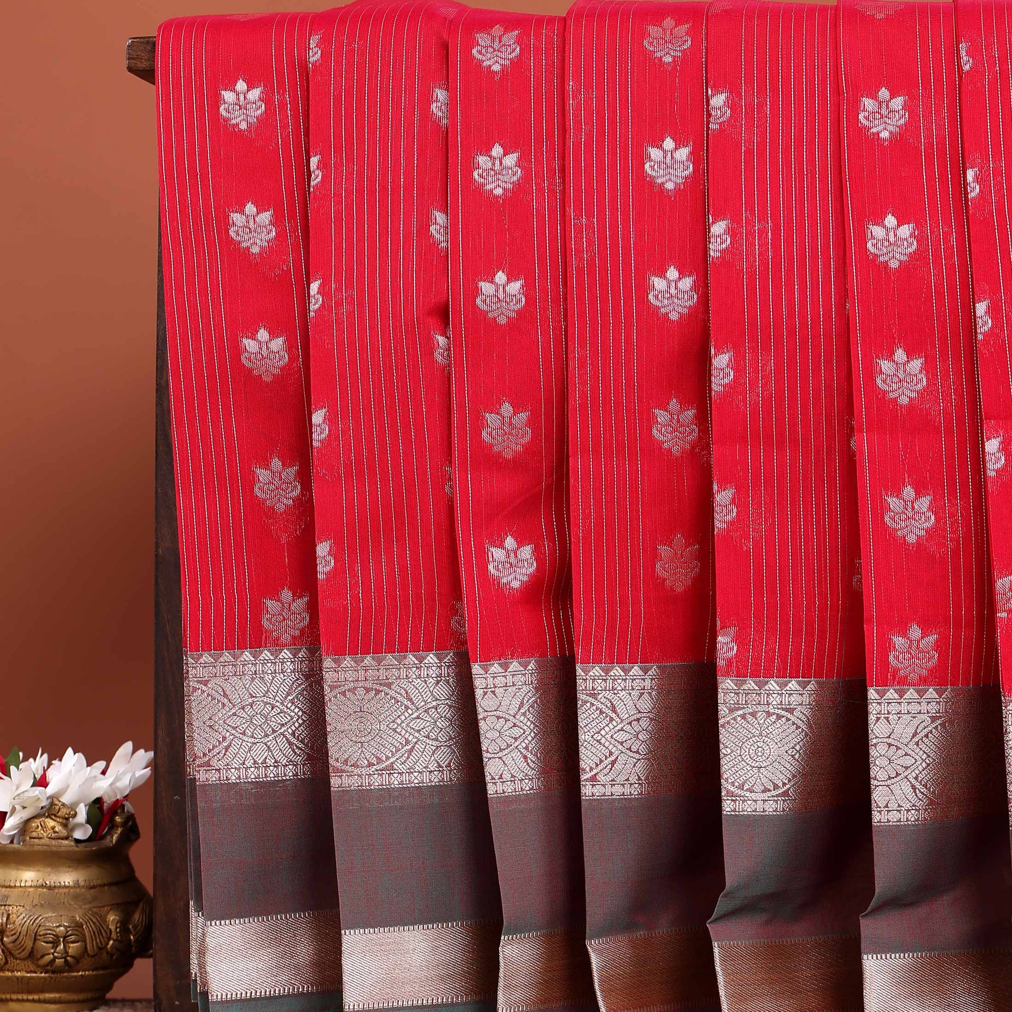 Elegant Elampillai Silk Cotton Saree with Intricate Silver Zari Woven Motifs and Ornate Border - Red