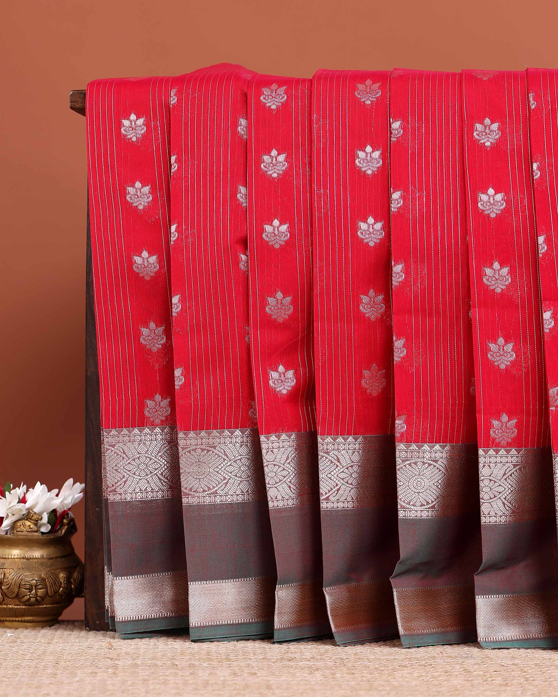 Elegant Elampillai Silk Cotton Saree with Intricate Silver Zari Woven Motifs and Ornate Border - Red