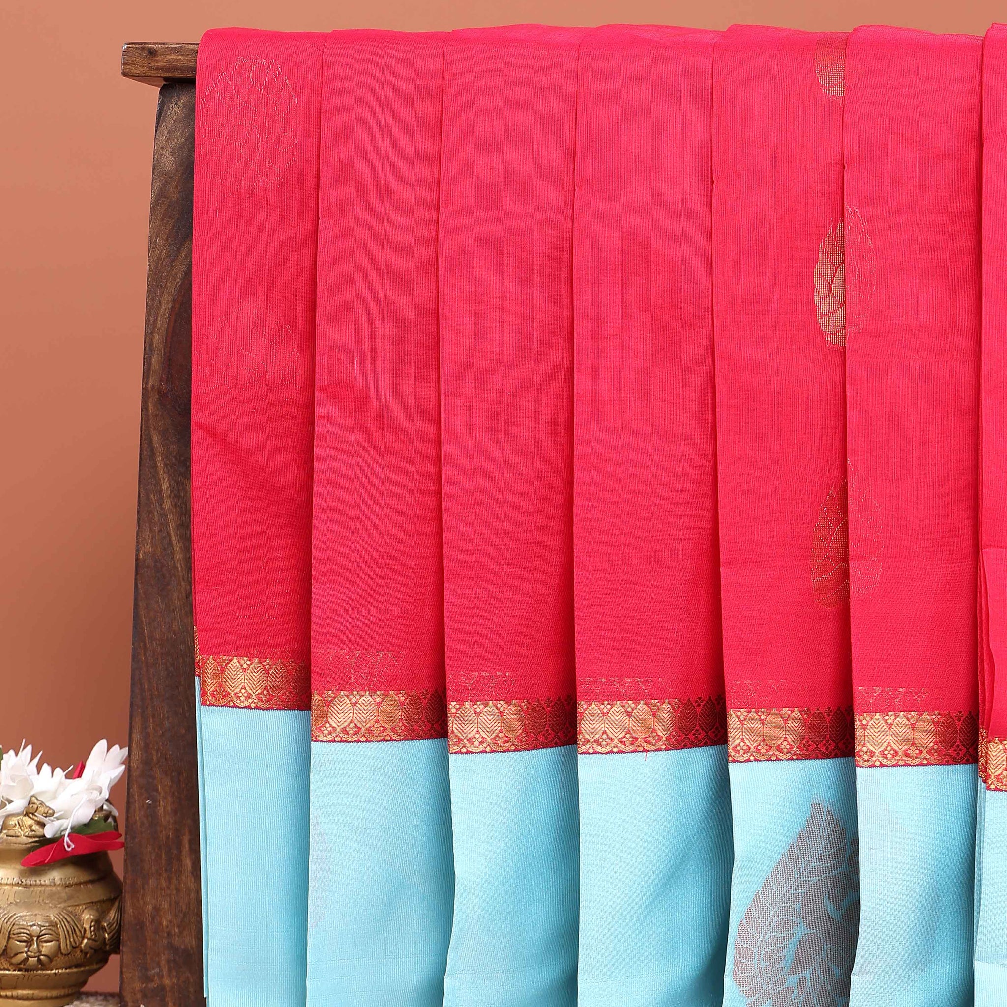 Elegant Elampillai Silk Cotton Saree with Intricate Zari Woven Contrast Border and Pallu - Red