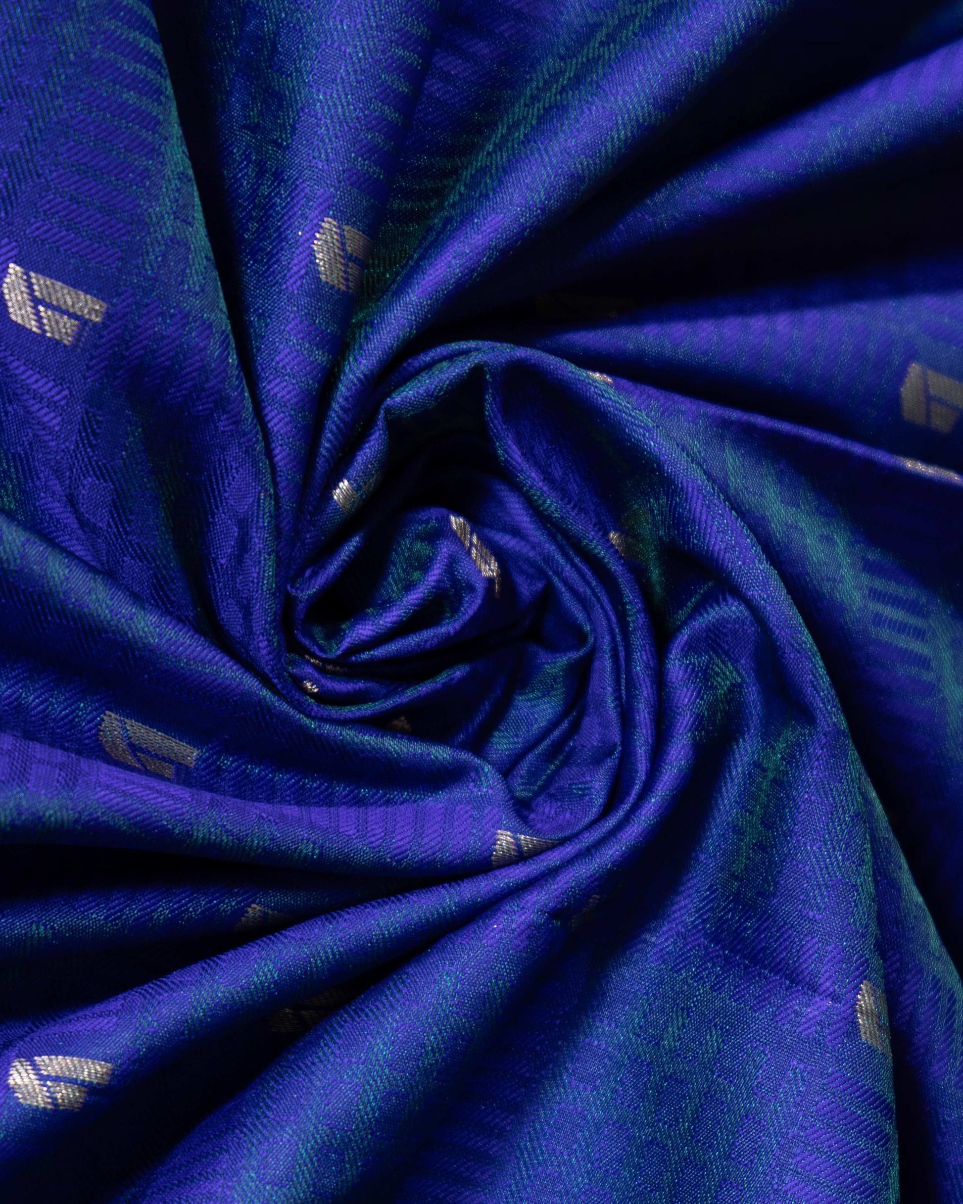 Elegant Elampillai Silk Cotton Saree with Zari Woven Borders and Buttas - CLOSEUP