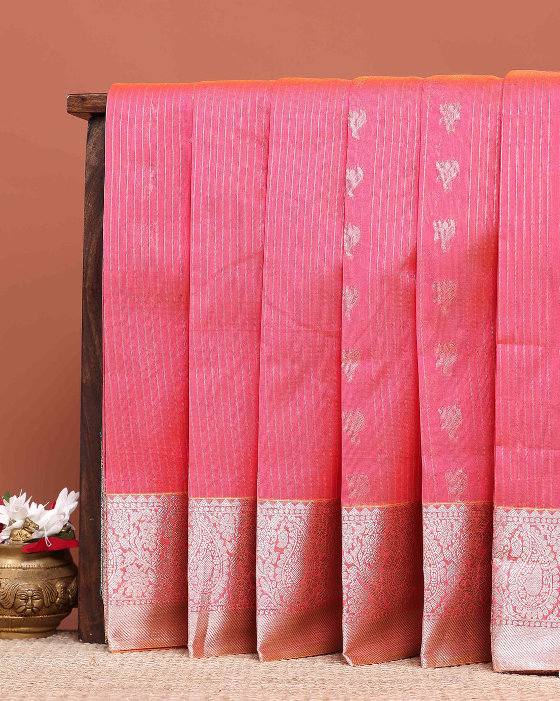 Elegant Elampillai Silk Cotton Saree with Zari Woven Motifs and Contrasting Border - Pink