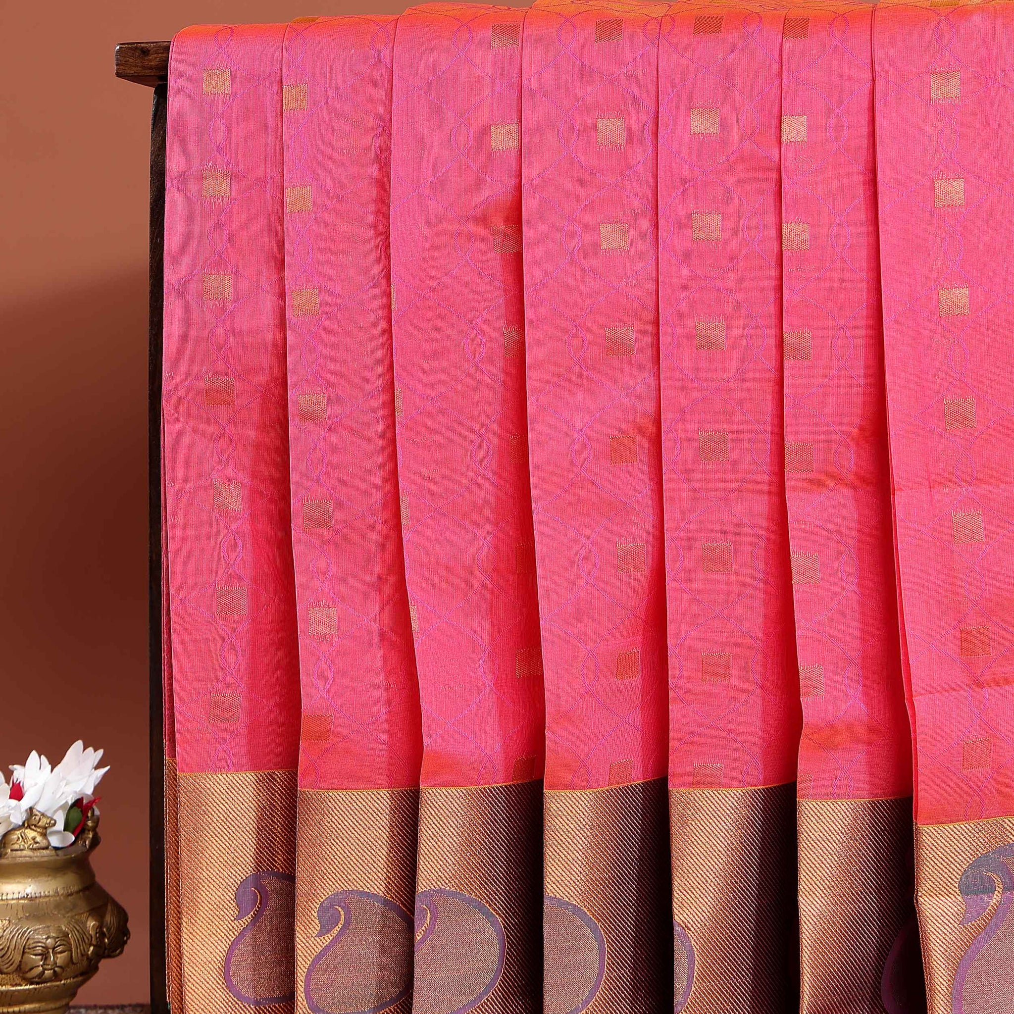 Elegant Elampillai Silk Cotton Saree with Zari Woven Square Motifs and Contrast Border  - Pink