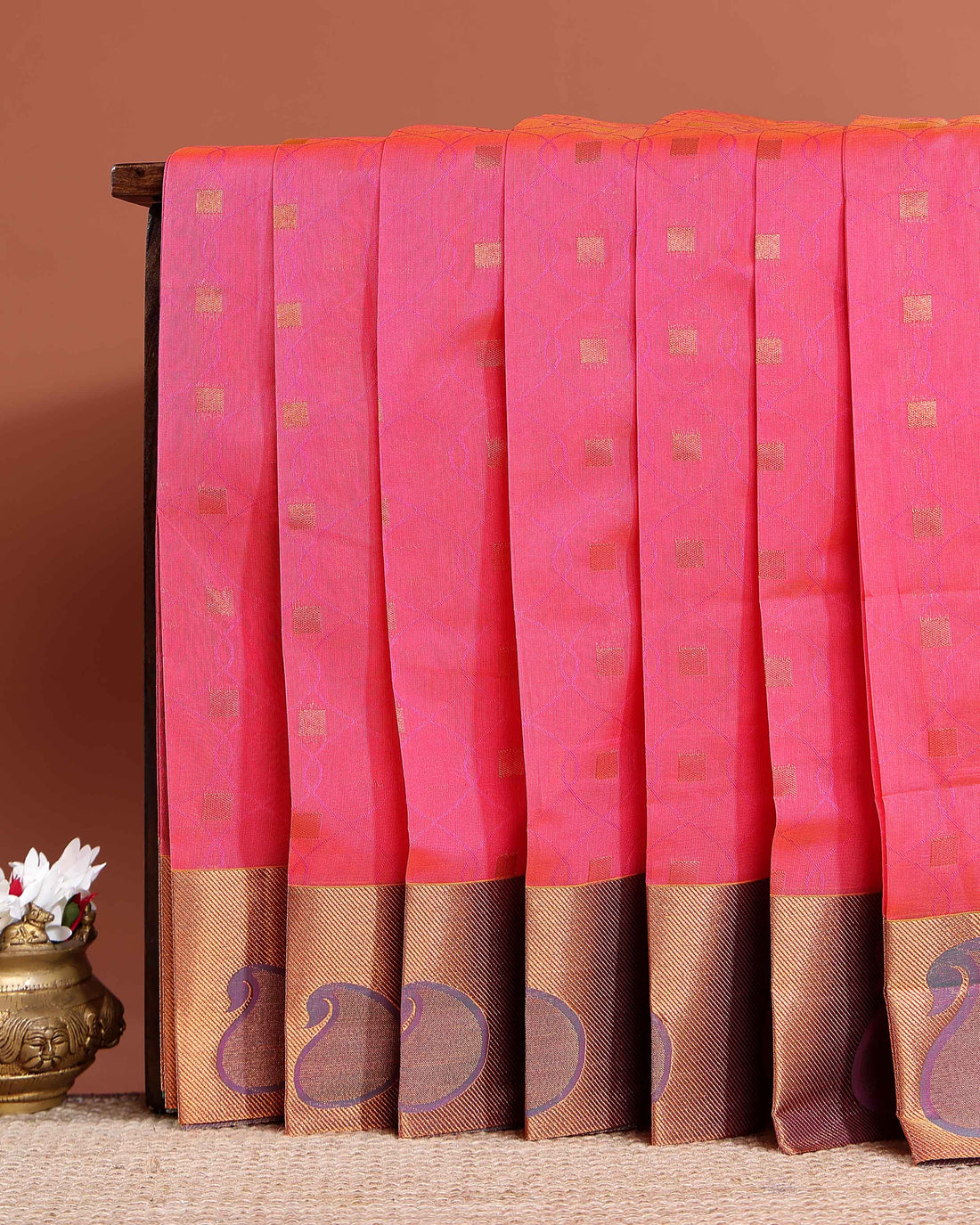 Elegant Elampillai Silk Cotton Saree with Zari Woven Square Motifs and Contrast Border  - Pink