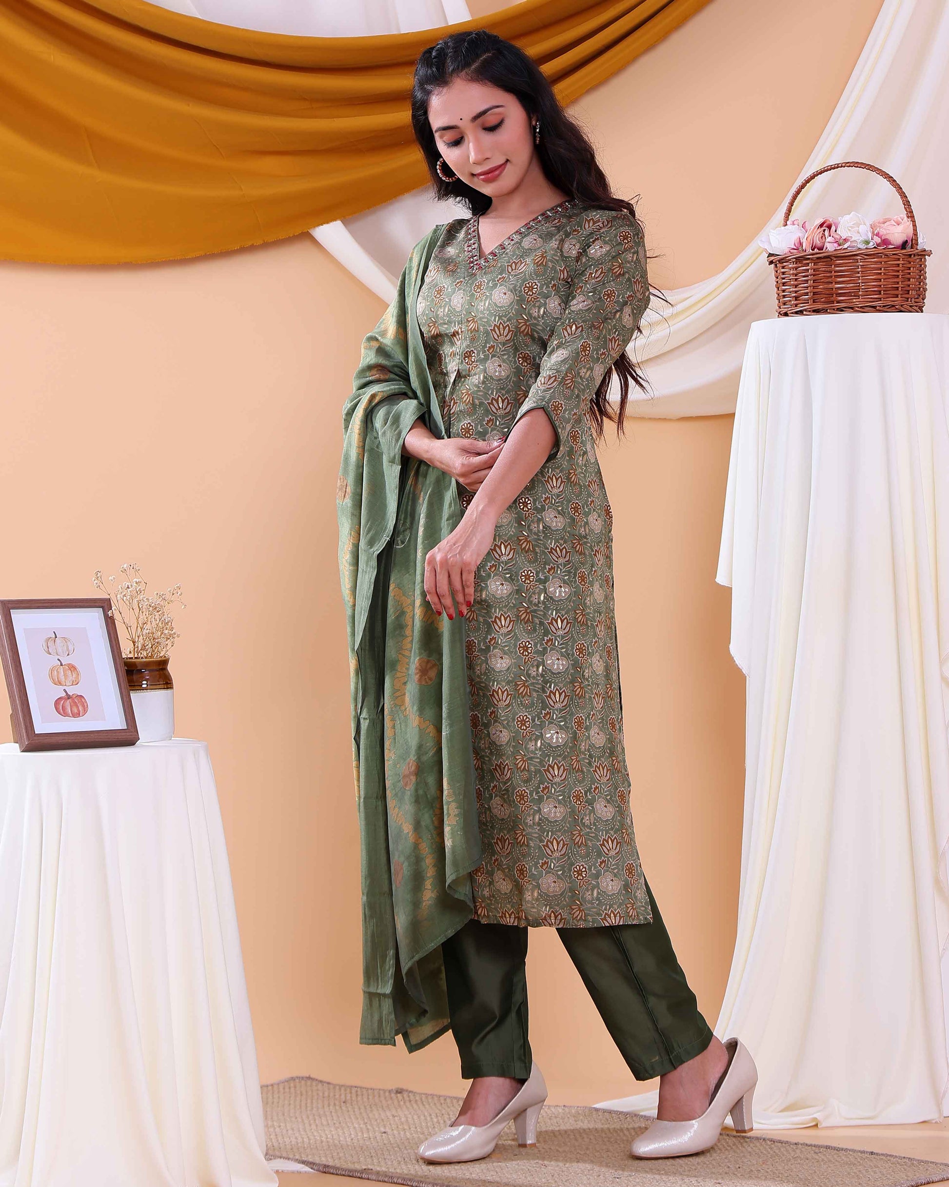 Elegant Floral Printed Women’s Salwar Set with Straight Kurta, Matching Bottom, and Dupatta- Green