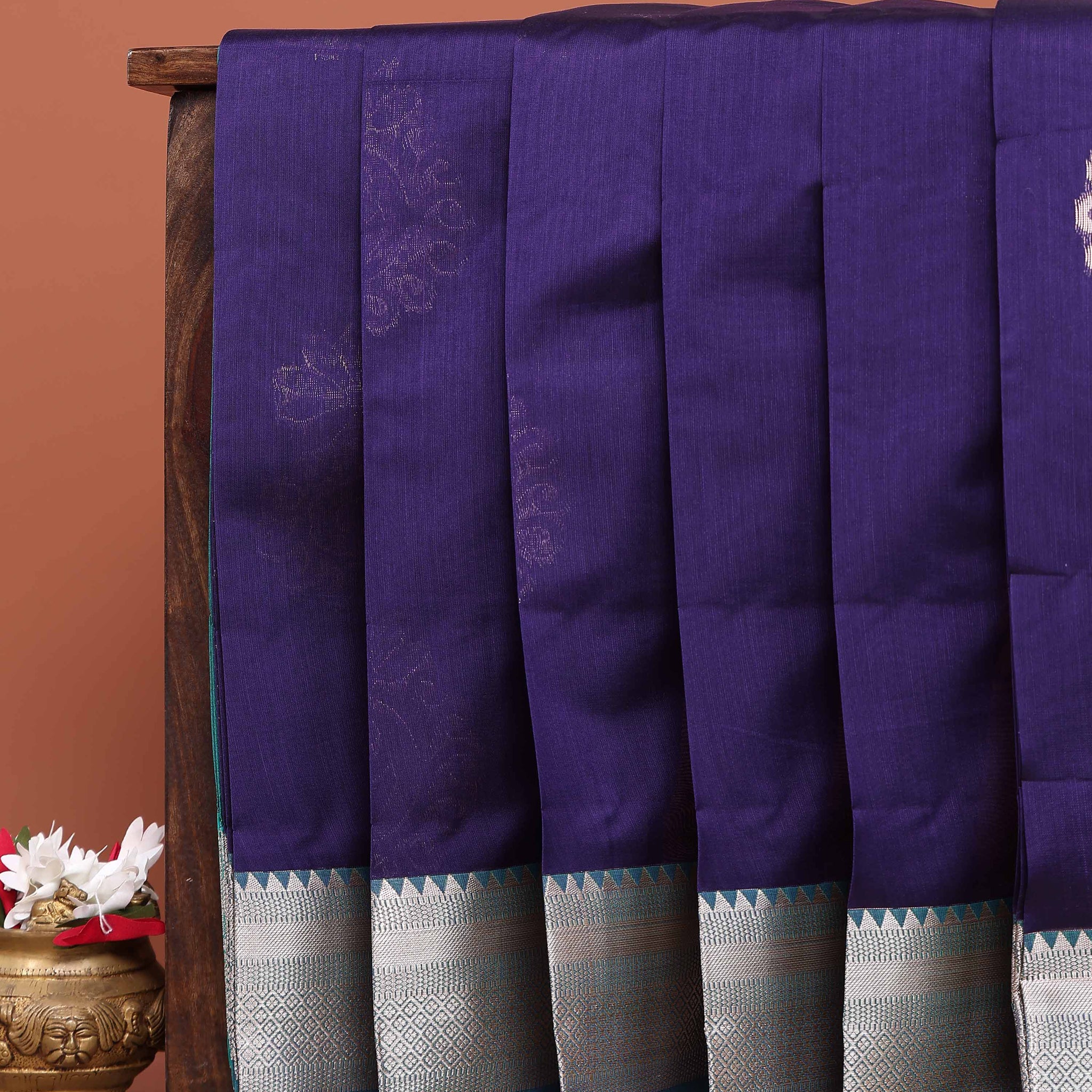 Elegant Handloom Elampillai Silk Cotton Saree with Traditional Zari Woven Border and Motif Design - Purple