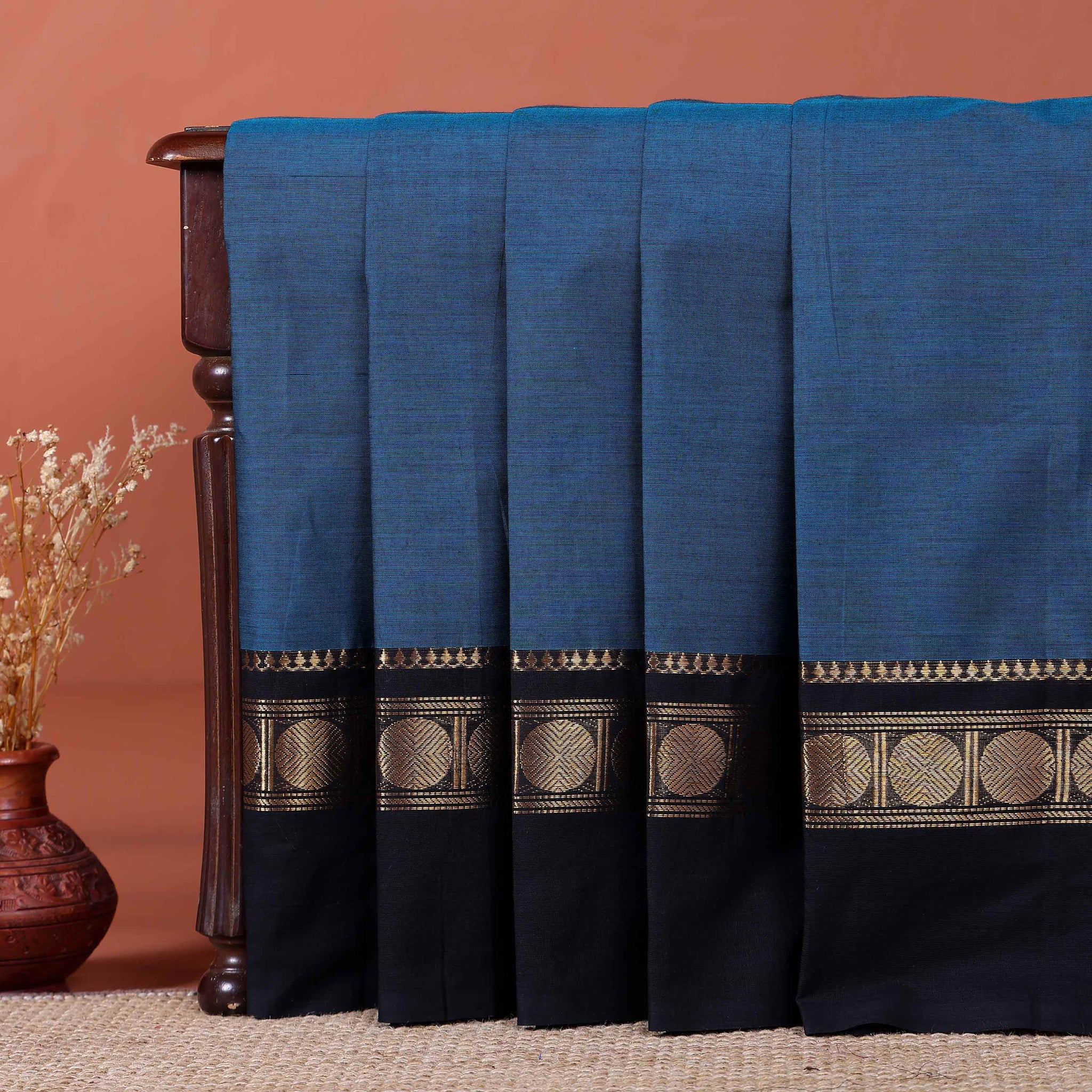Elegant Handloom Kanchi Cotton Saree with Traditional Zari Border - Teal
