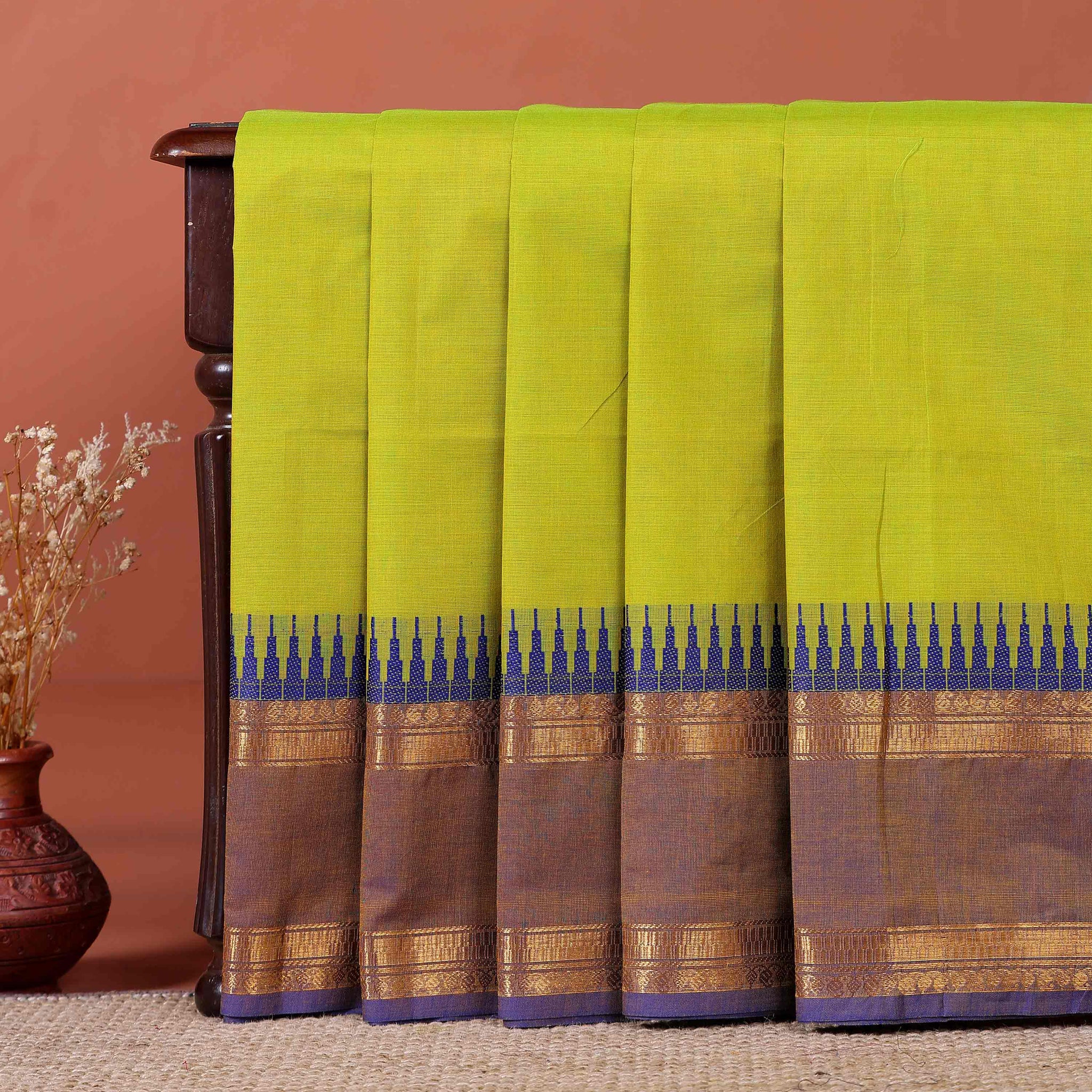 Elegant Kanchi Cotton Saree with Classic Temple Border and Zari Details - Green