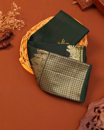 Elegant Kanchipuram Pure Silk Saree with Traditional Gold Zari Border and Motif Weave - Green