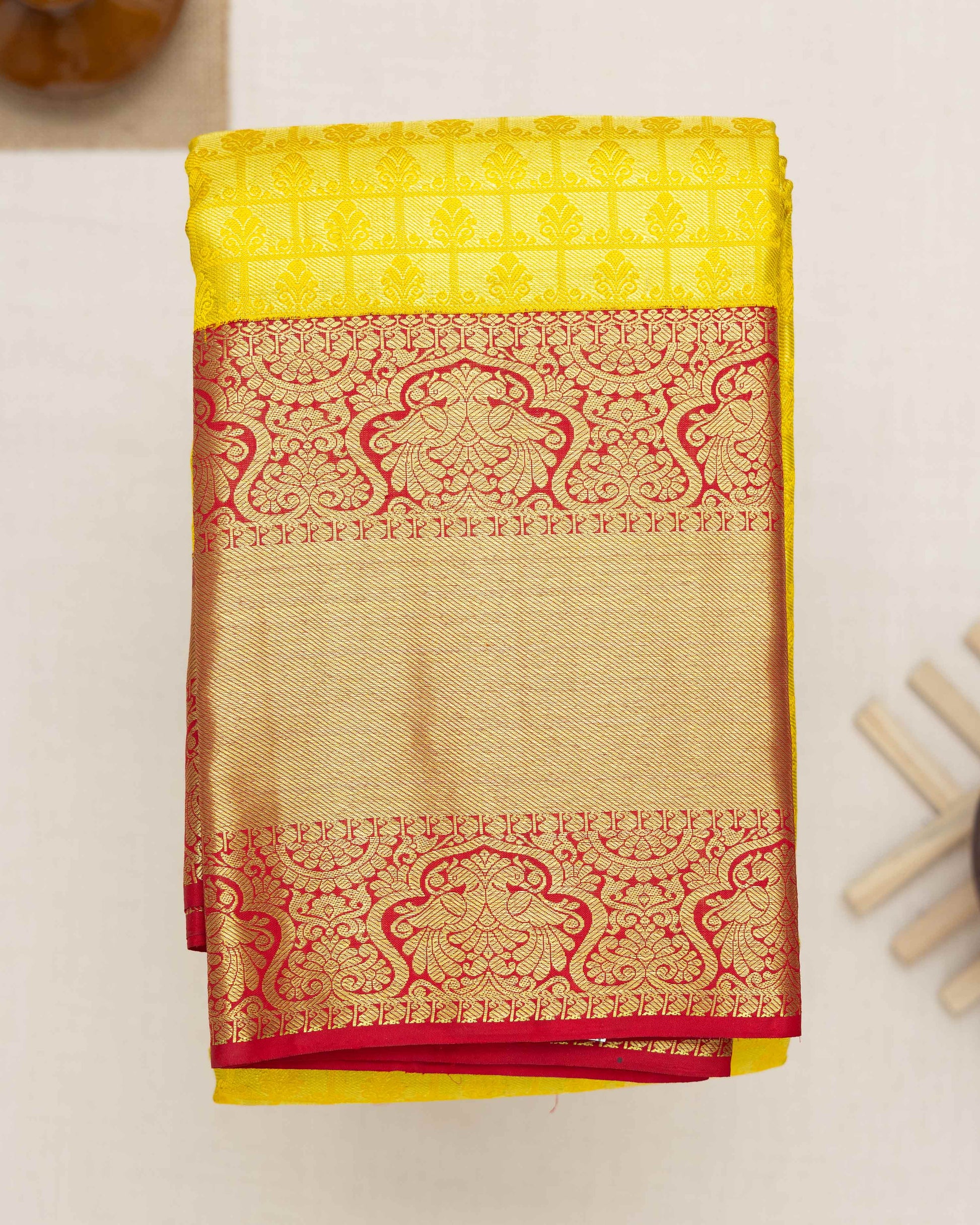 Elegant Kanchipuram Tissue Silk Saree with Intricate Zari Weaving and Traditional Designer Border - Yellow