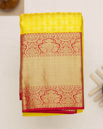 Elegant Kanchipuram Tissue Silk Saree with Intricate Zari Weaving and Traditional Designer Border - Yellow