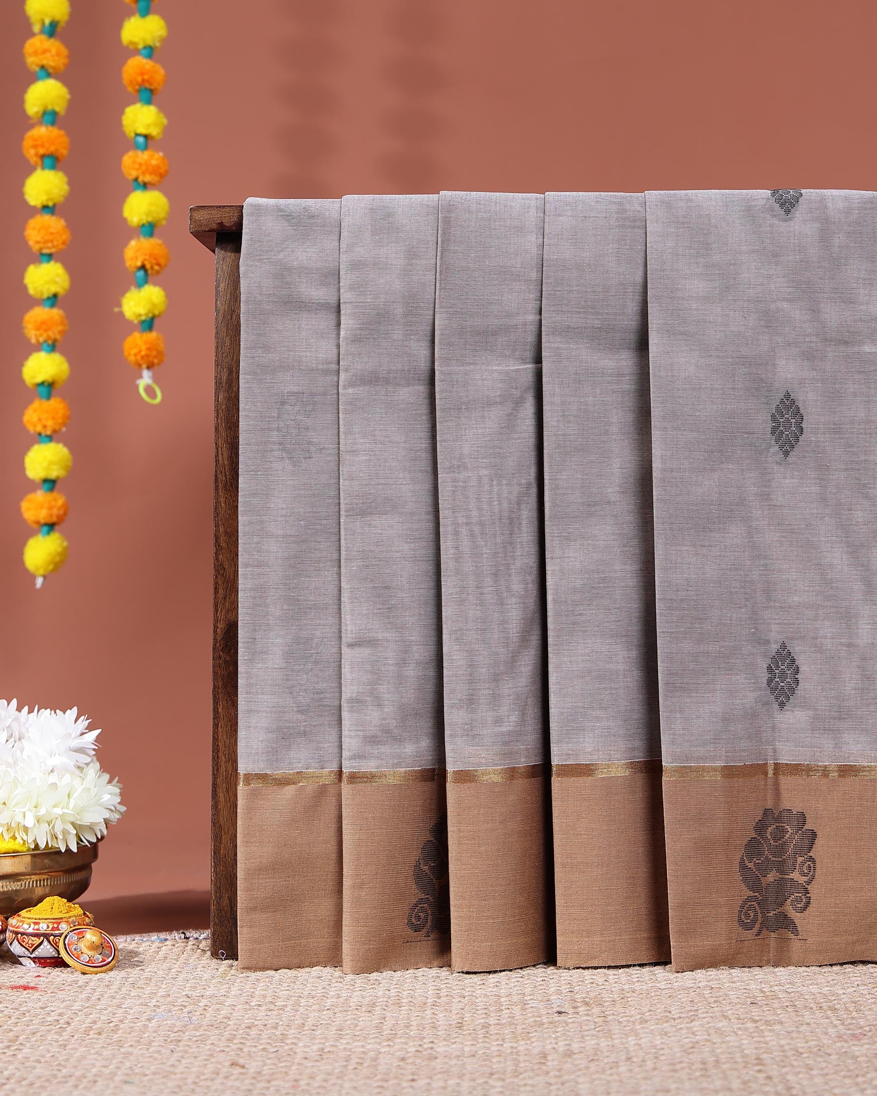 Elegant Kovai Cotton Saree with Fine Textured Weave and Floral Motif Border - Grey