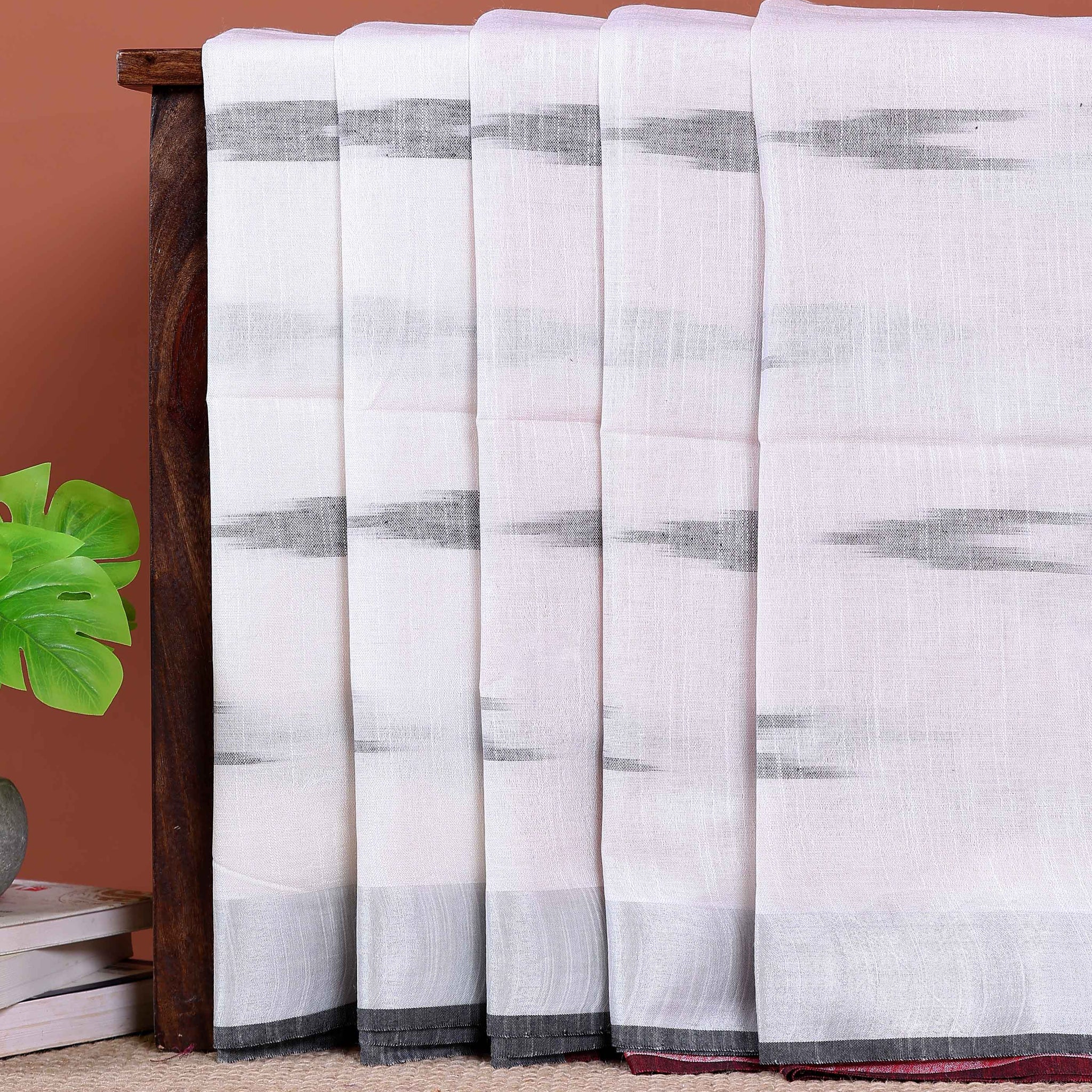 Elegant Linen Cotton Saree with Traditional Ikkat-Inspired Design - Off White