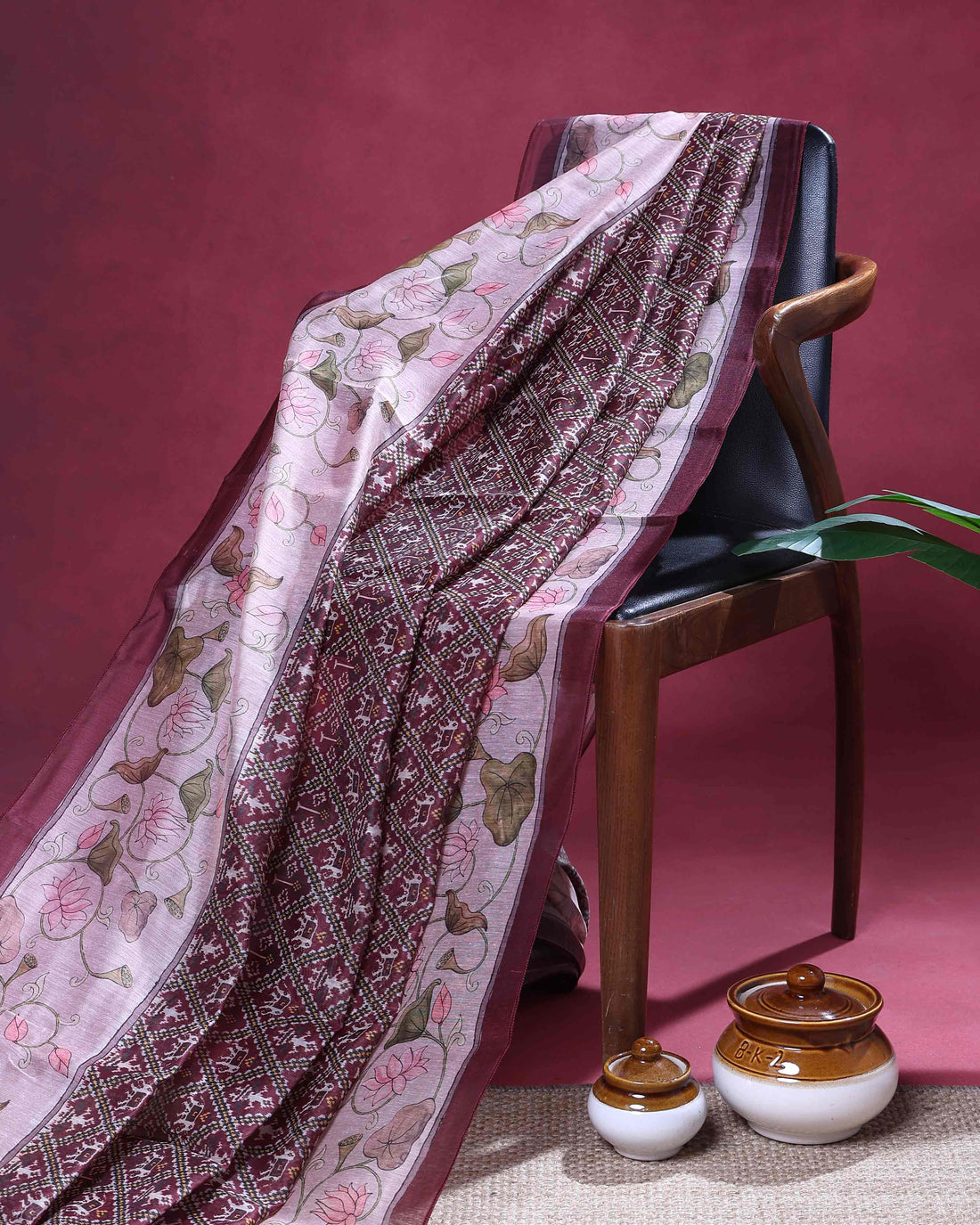 Elegant Linen Organza Saree with All Over Patola Print and Traditional Floral Pallu - Burgundy