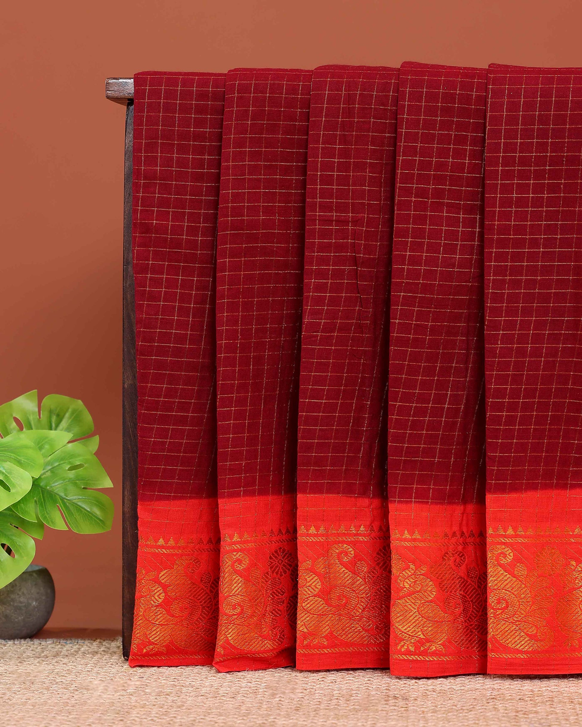 Elegant Madurai Sungudi Cotton Saree with Zari Checked Body and Rich Motif Border - Dark Maroon