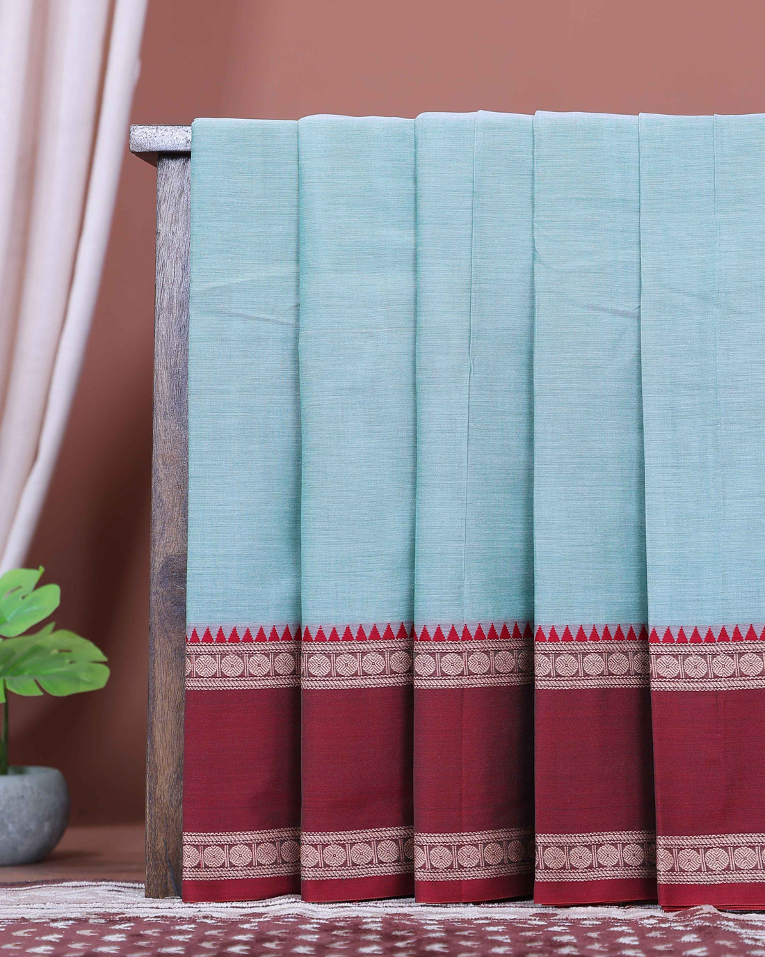 Elegant Narayanpet Handloom Cotton Saree with Contrast Temple Border Intricate Geometric Zari Motifs - Pale Green