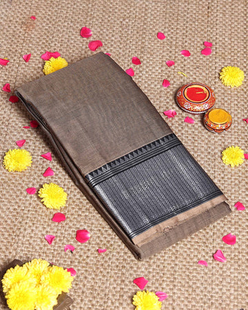 Elegant Narayanpet Handloom Cotton Saree with Traditional Temple Style Zari Border and Geometric Patterned Pallu - Brown