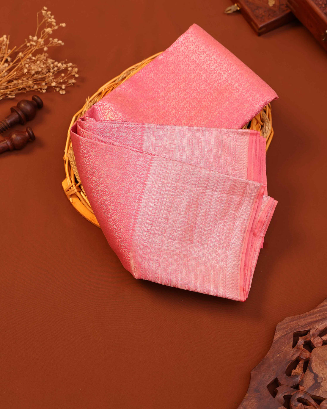 Elegant Niranjana Silk Saree with Intricate Zari Weaves - Pink