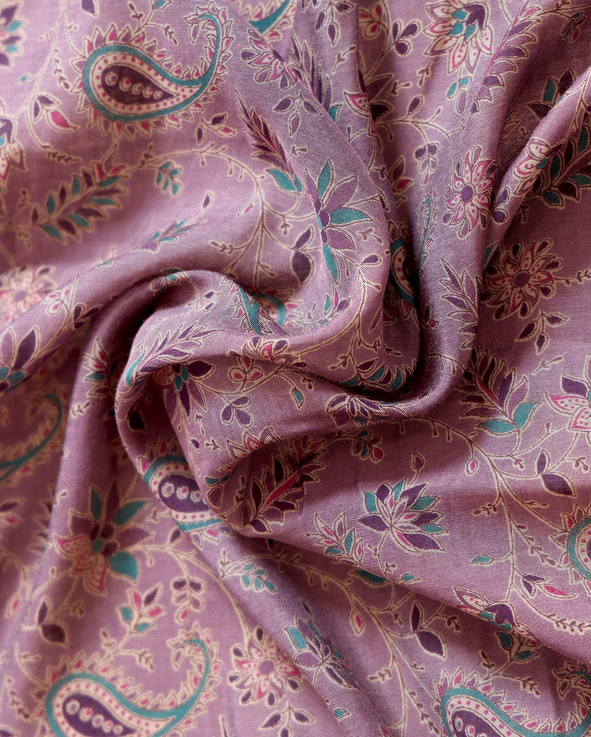 
Elegant Semi Chanderi Saree Featuring Floral Butta Pattern and Elephant Motif Pallu - Purple
