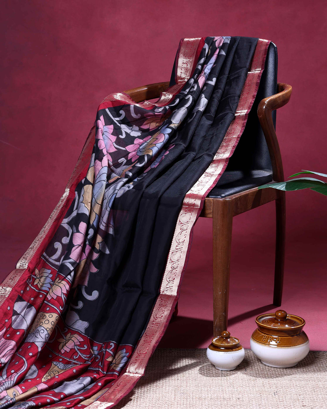 Elegant Semi Chanderi Saree with Floral Motif Print Patterned Pallu and Traditional Zari Woven Border - Black