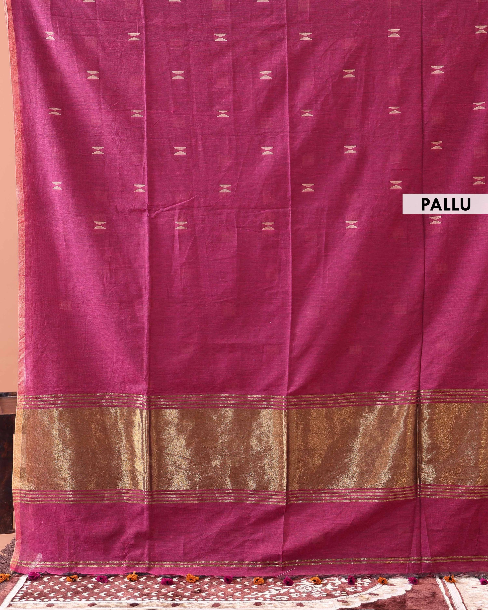 Elegant Semi Silk Cotton Saree Golden Zari Border and All-Over Thread Motifs - Onion Pink
