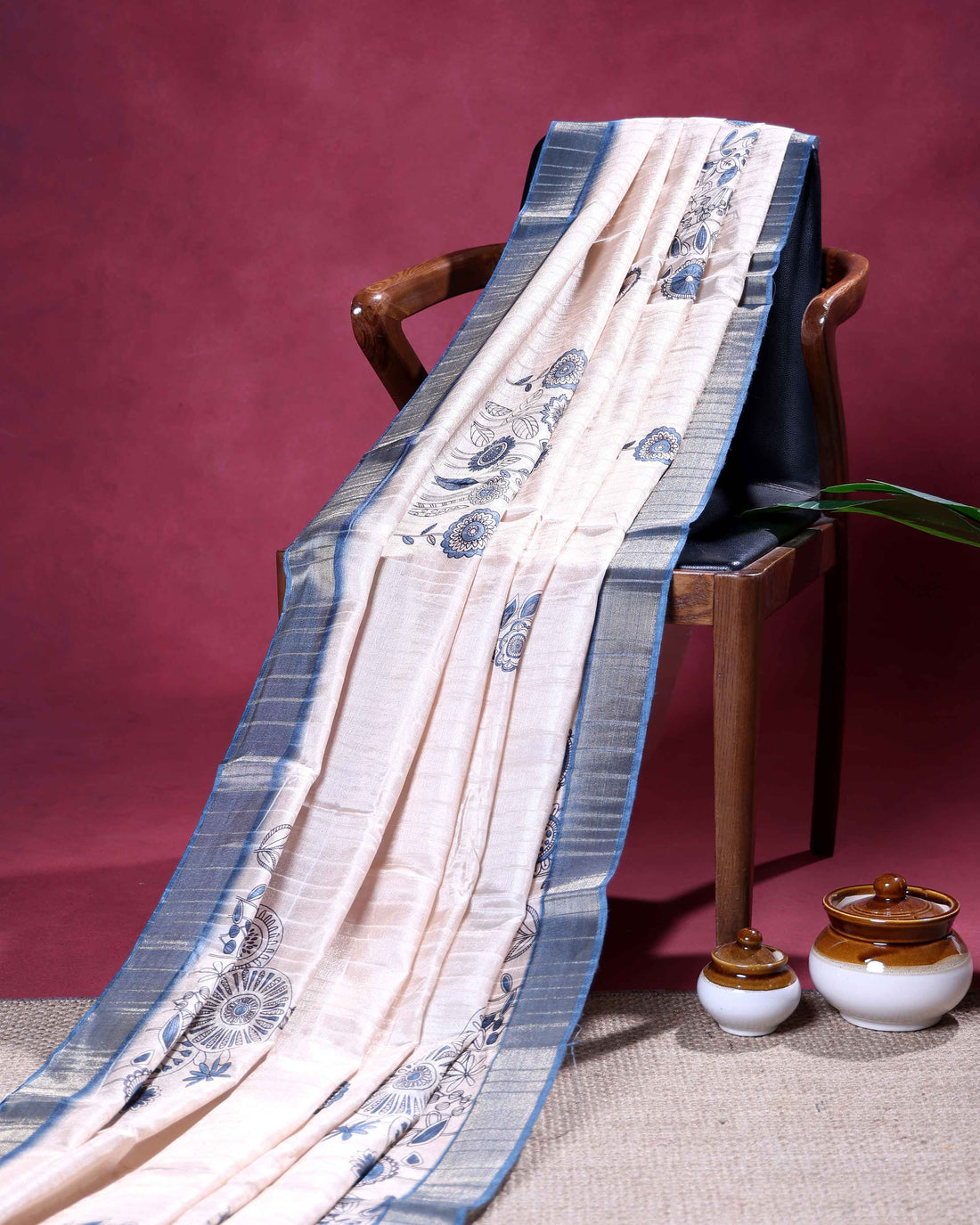 Elegant Semi Tussar Saree with Minimal Floral Motif Print and Contrast Border - Cream