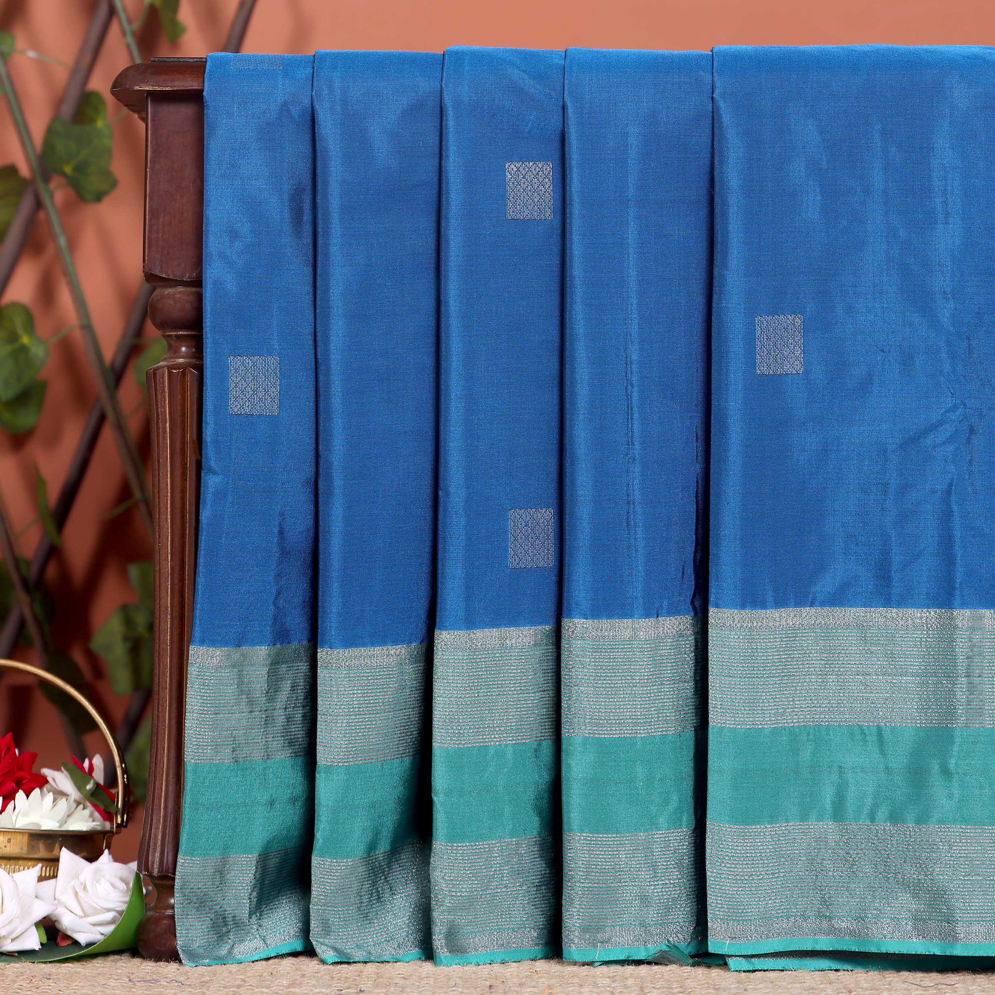 Elegant Soft Silk Saree with Intricate Weave and Rich Pallu - Blue