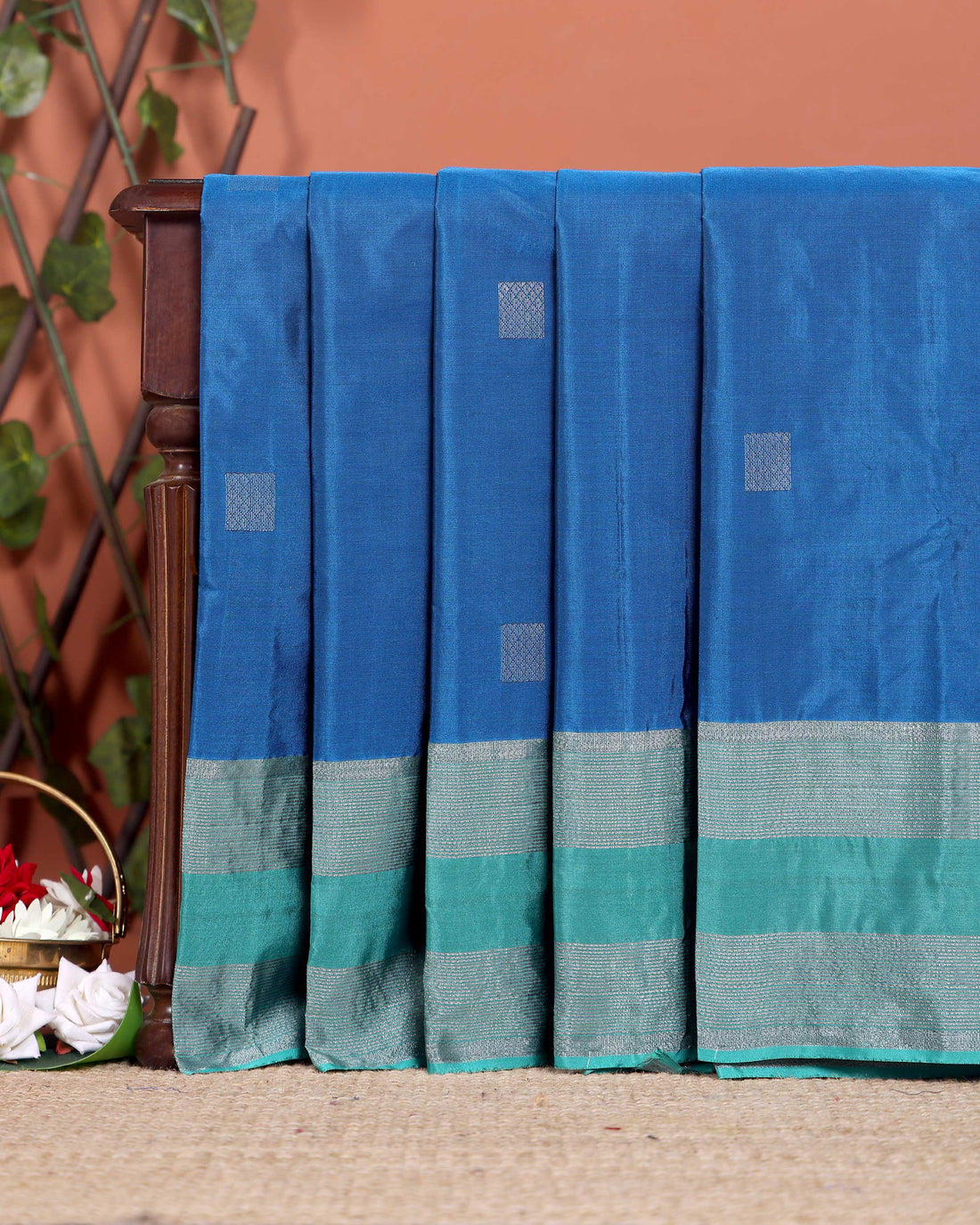 Elegant Soft Silk Saree with Intricate Weave and Rich Pallu - Blue