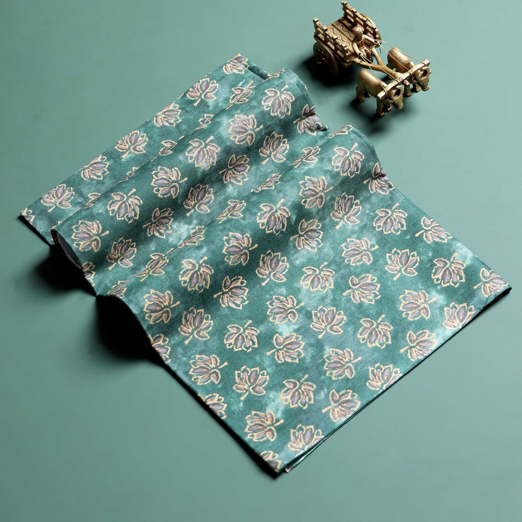 Elegant Stylish Women’s 1 Meter Blouse Material with All Over Floral Motif Design - Green