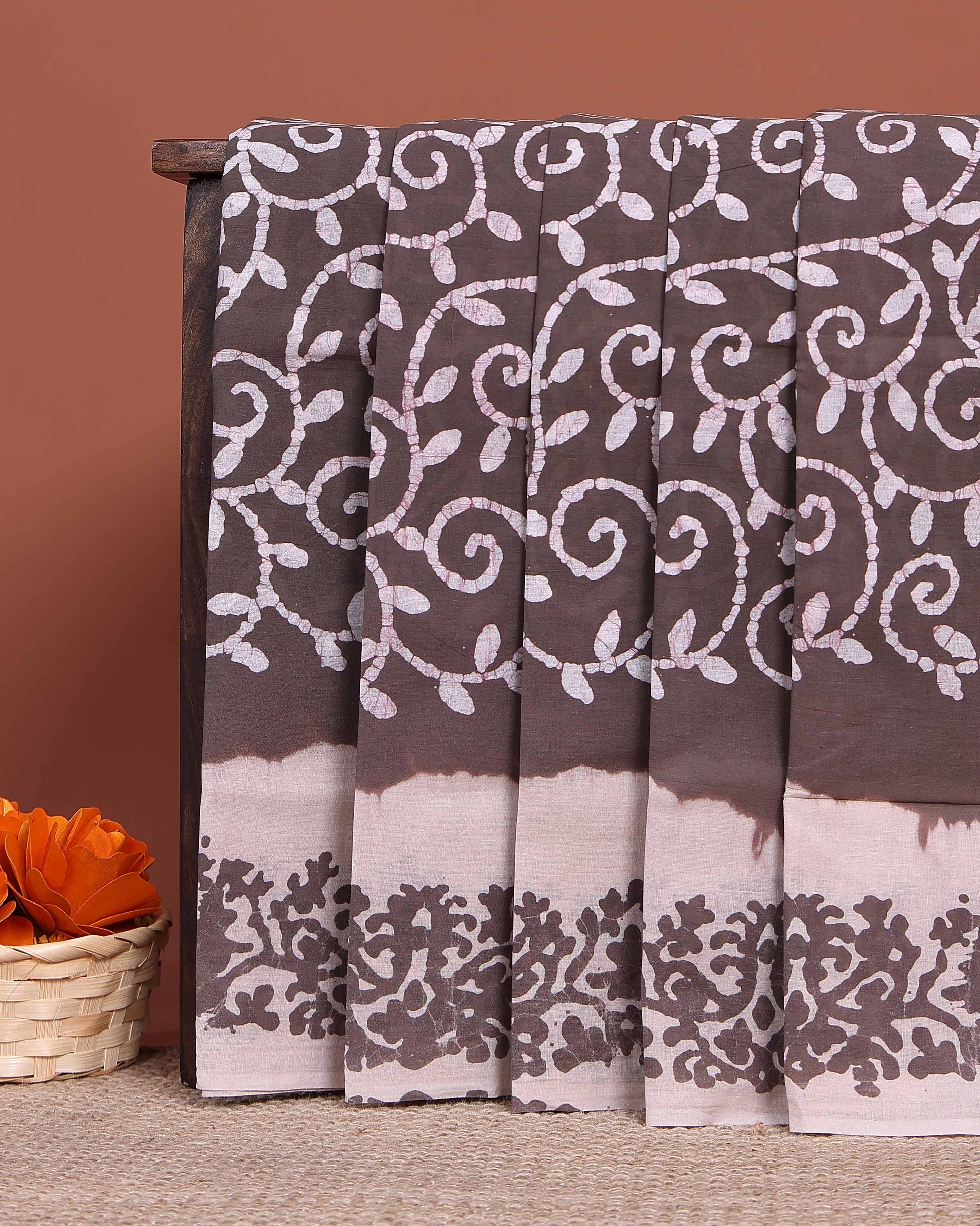 Elegant Sungudi Cotton Saree with Distinctive Border Design and Leaf Motifs - Dark Brown