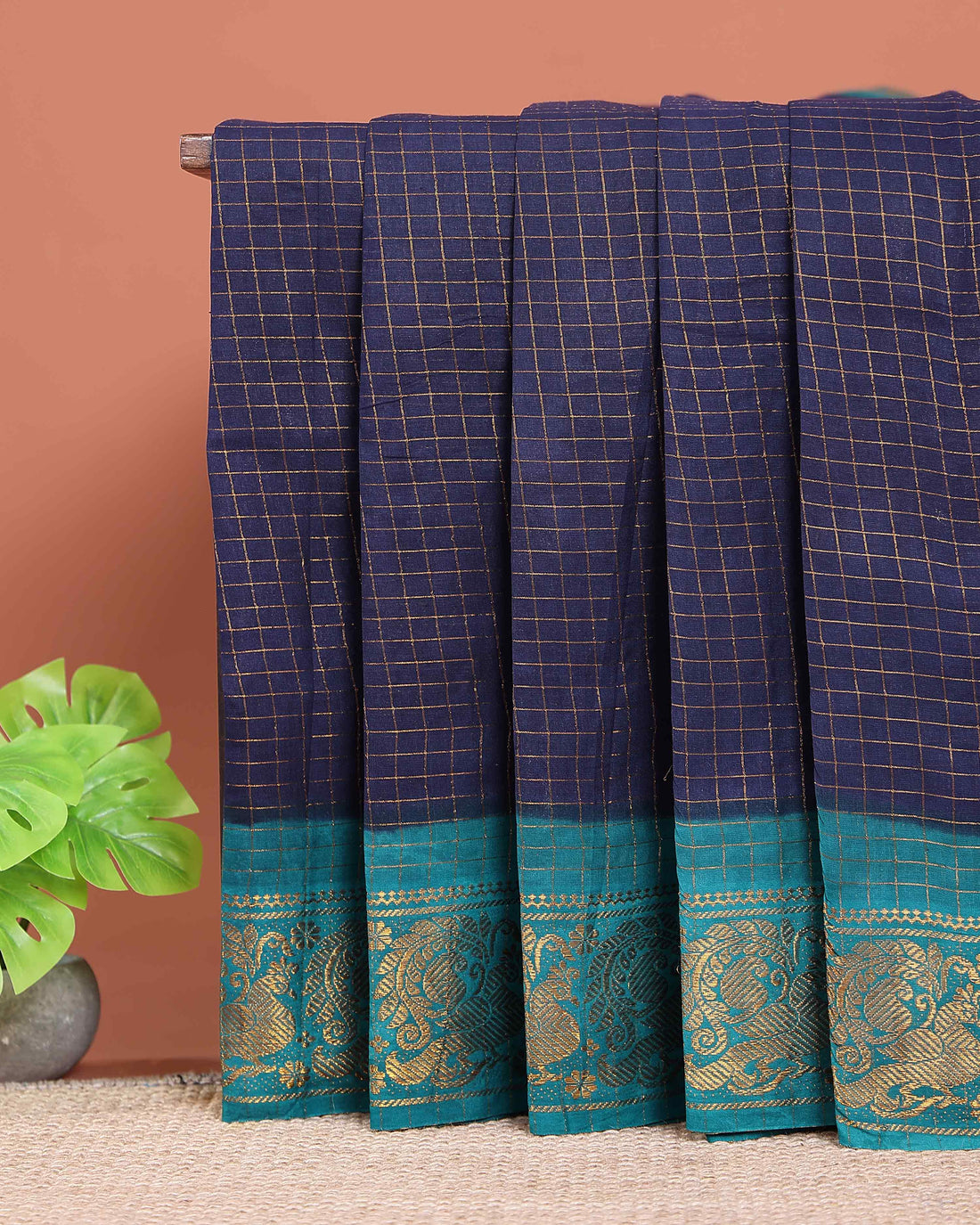 Elegant Sungudi Saree with Intricate Golden Zari Peacock Border and Fine Check Pattern - Navy Blue