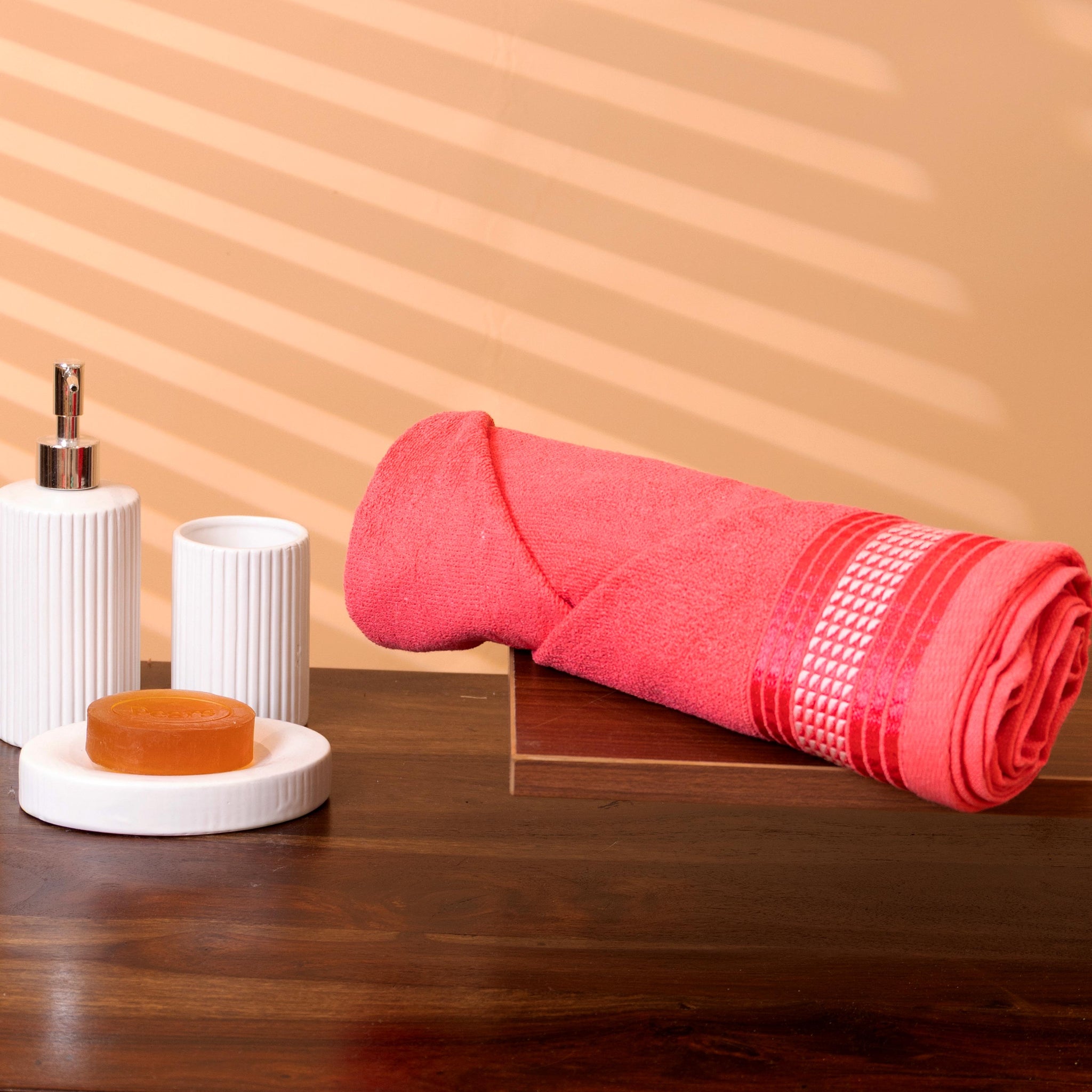 Elegant Textured Cotton Towel with Woven Geometric Pattern - Red