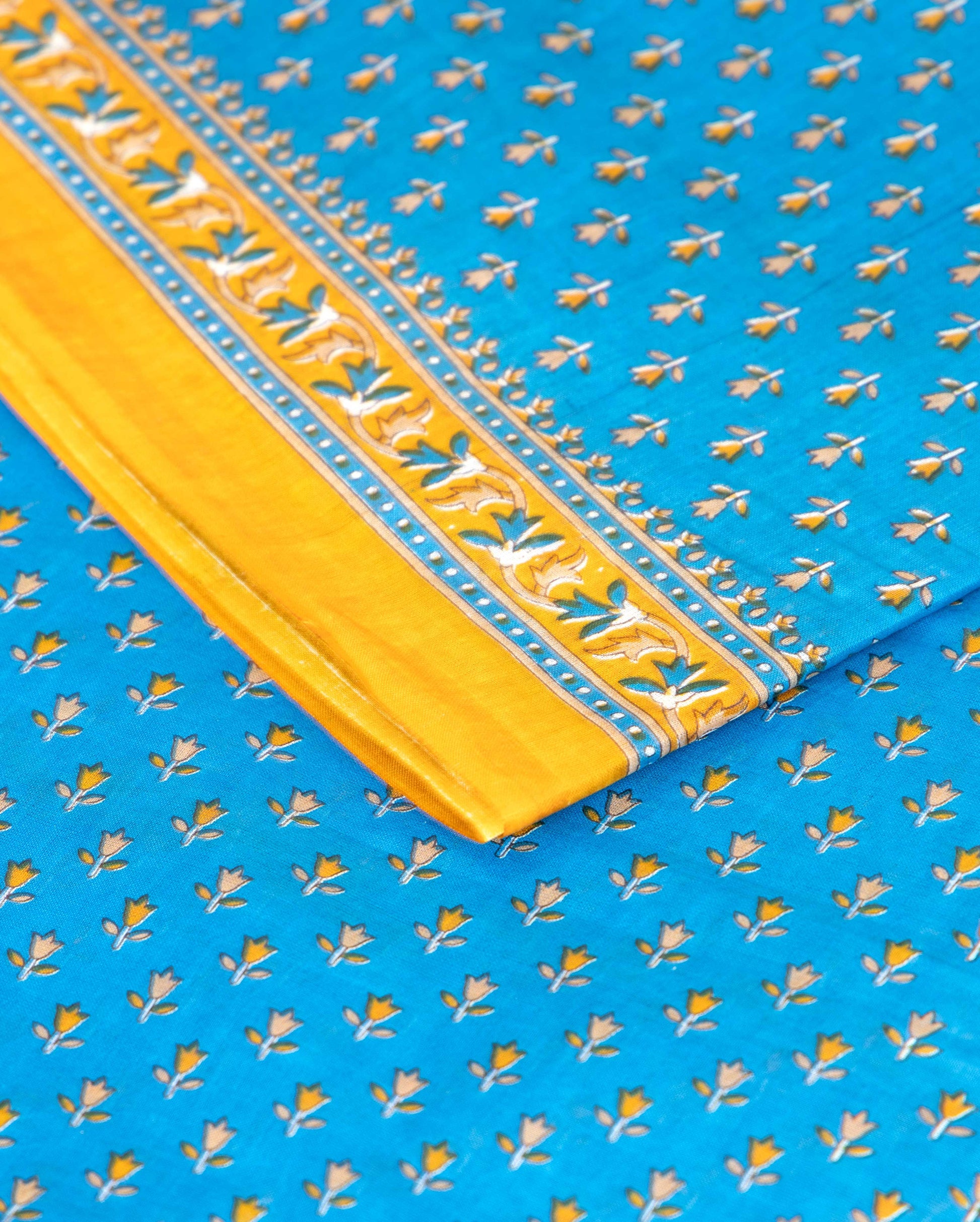 Elegant Voile Cotton Saree with Block Print Motif and Contrasting Border - Blue