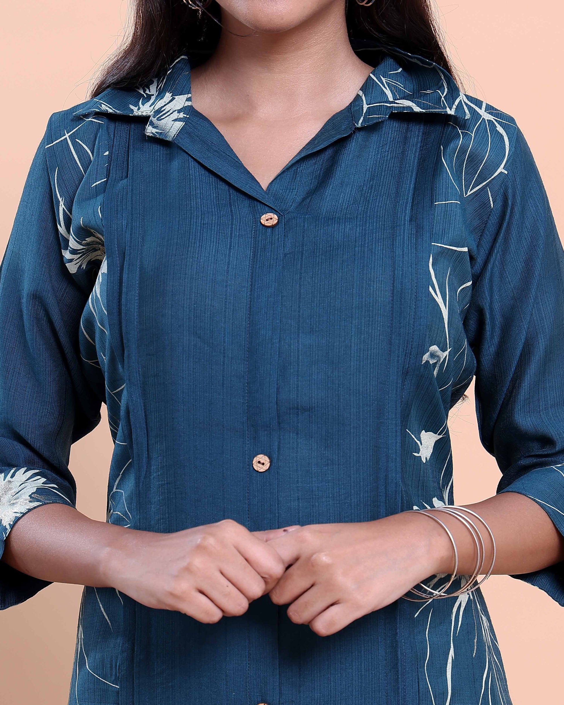 Elegant Women's Embroidered Shirt-Collar Kurta with Wide-Leg Pants - Navy Blue