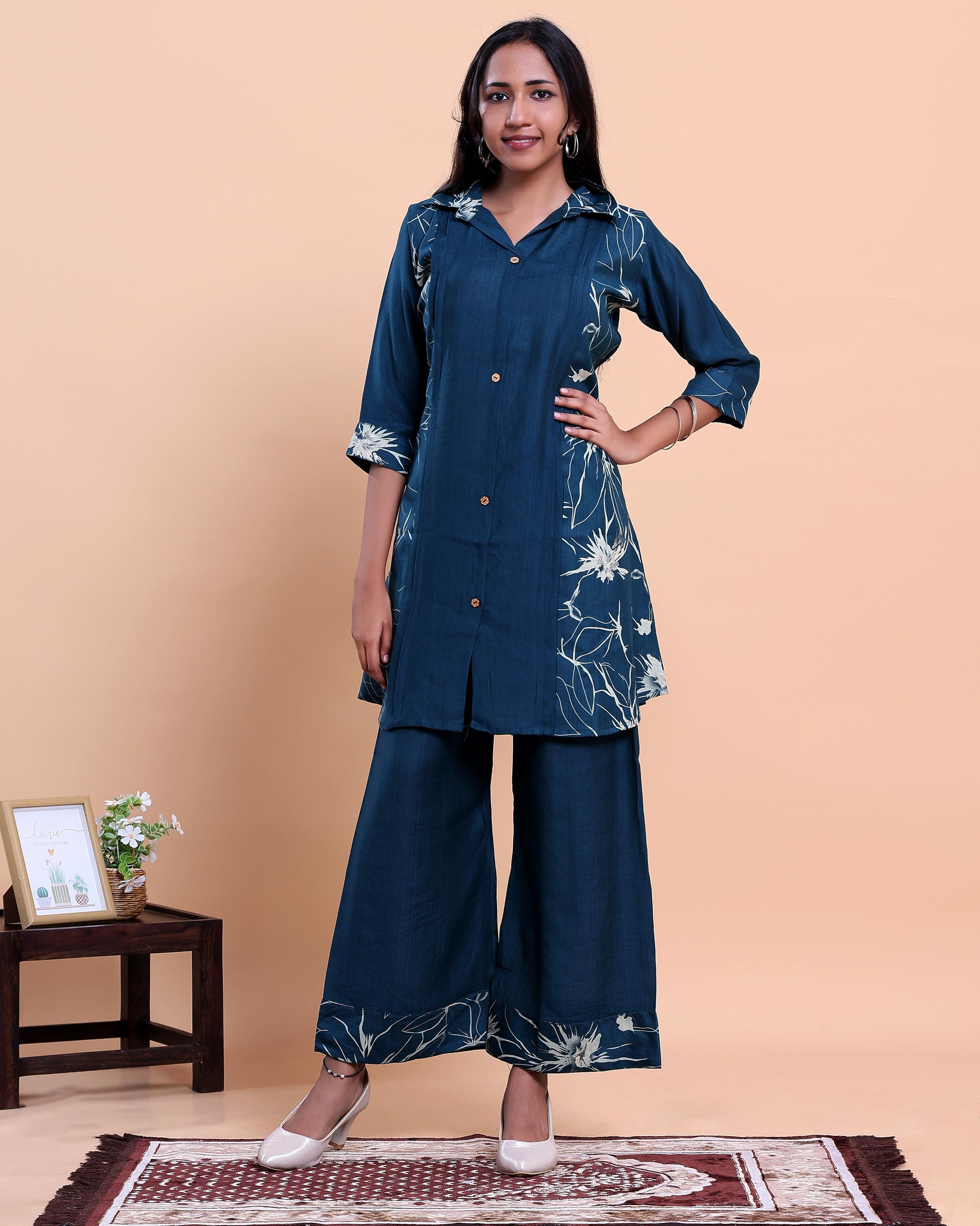 Elegant Women's Embroidered Shirt-Collar Kurta with Wide-Leg Pants - Navy Blue