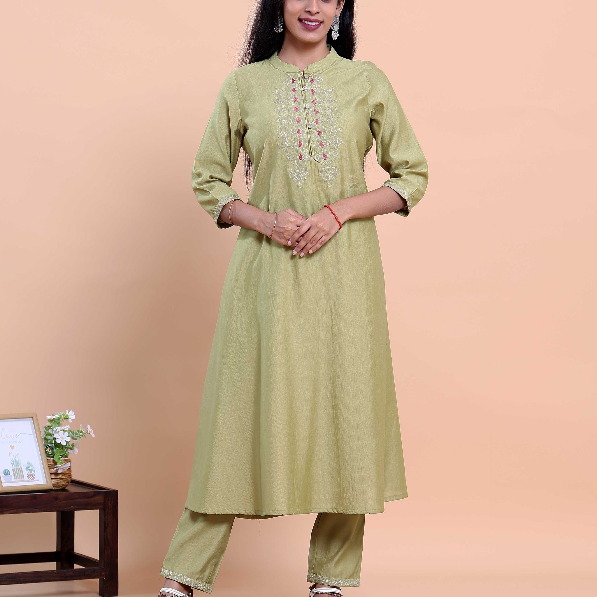 Elegant  Women's Ethnic Kurta with Yoke Embroidery and Straight Pants - Green