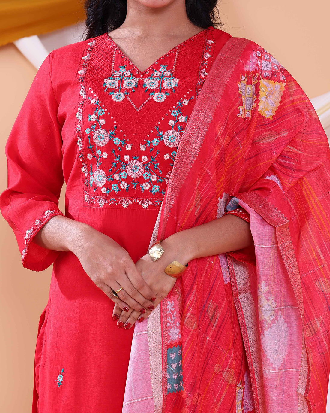 Elegant Women's Floral Embroidered Straight Fit Kurta Set with Dupatta - Red